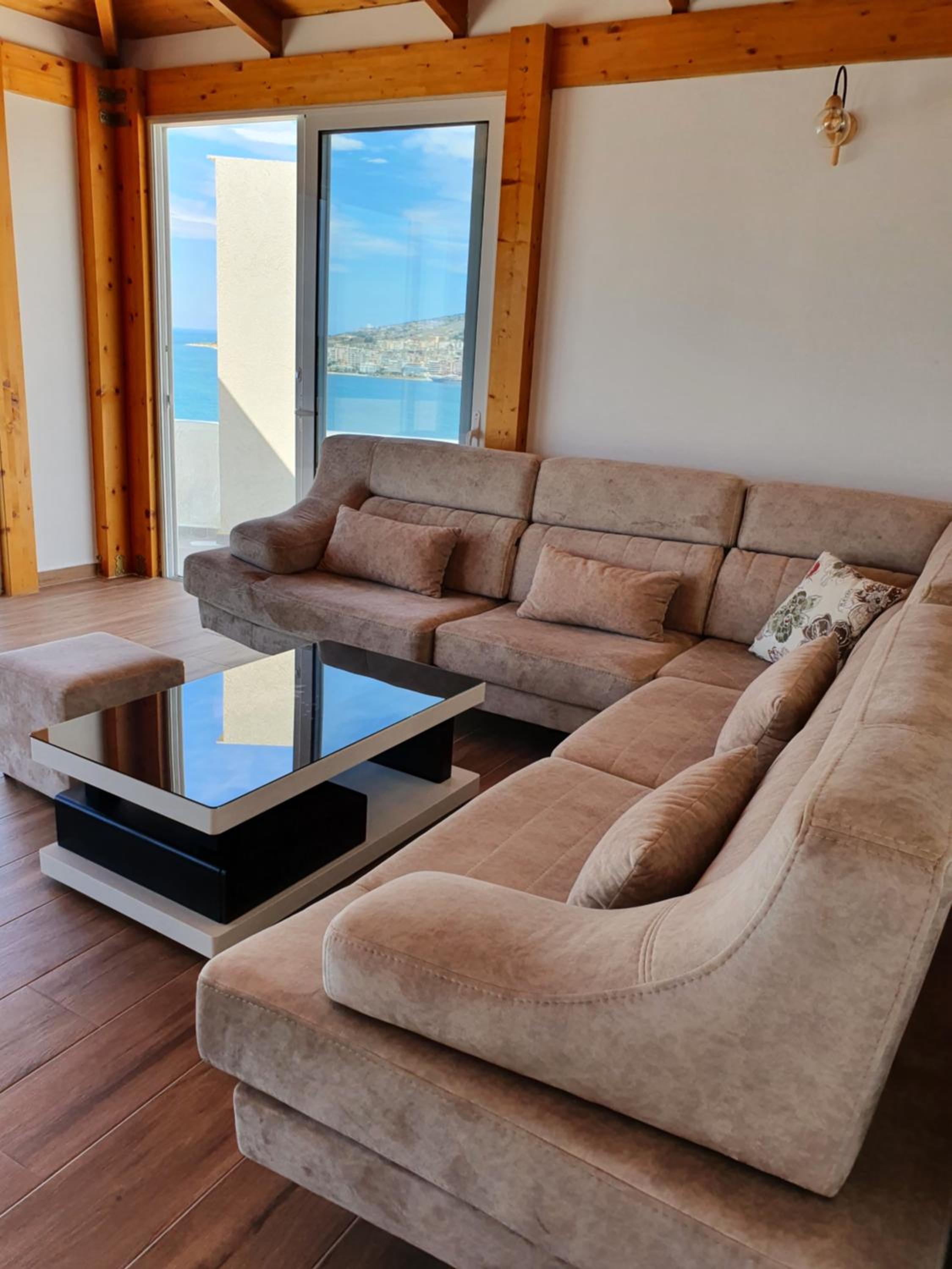 Klajdi Apartaments