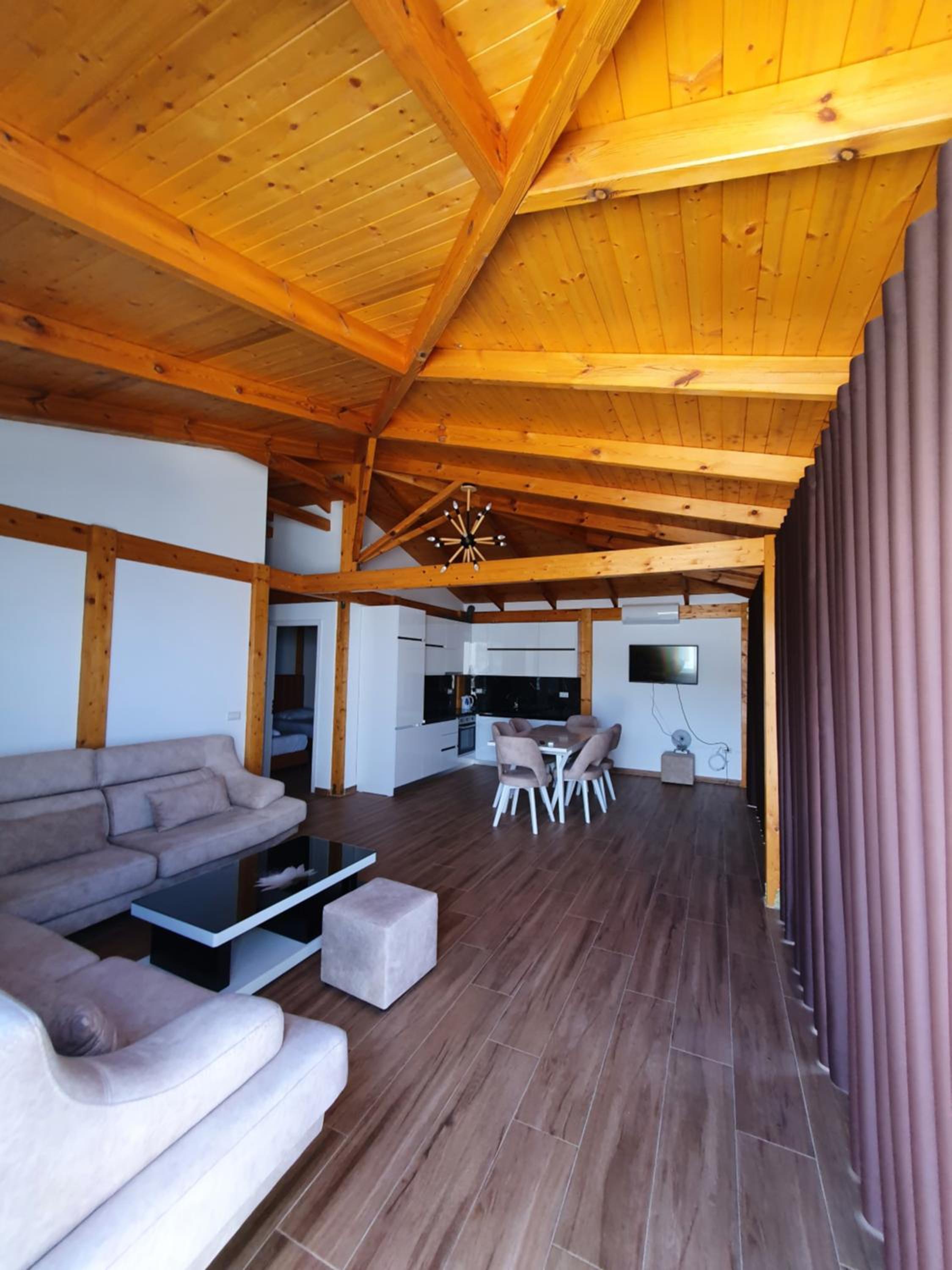 Klajdi Apartaments
