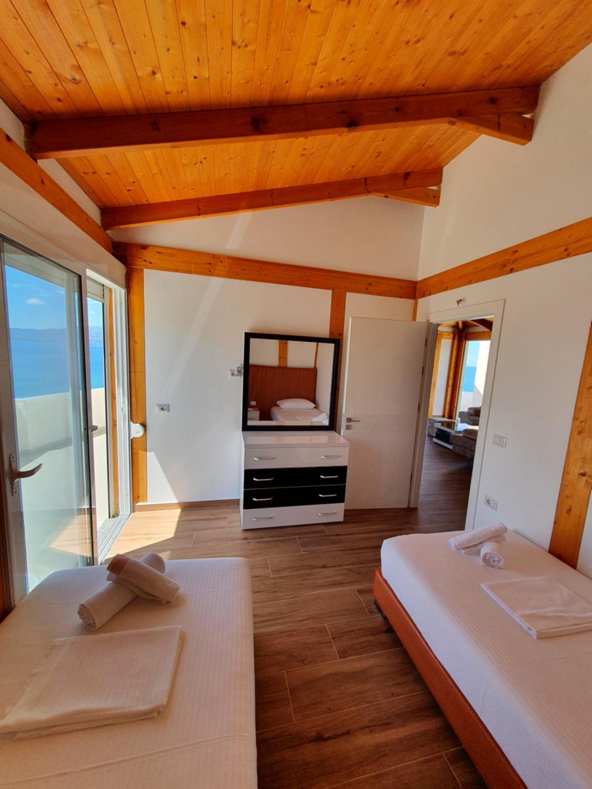 Klajdi Apartaments