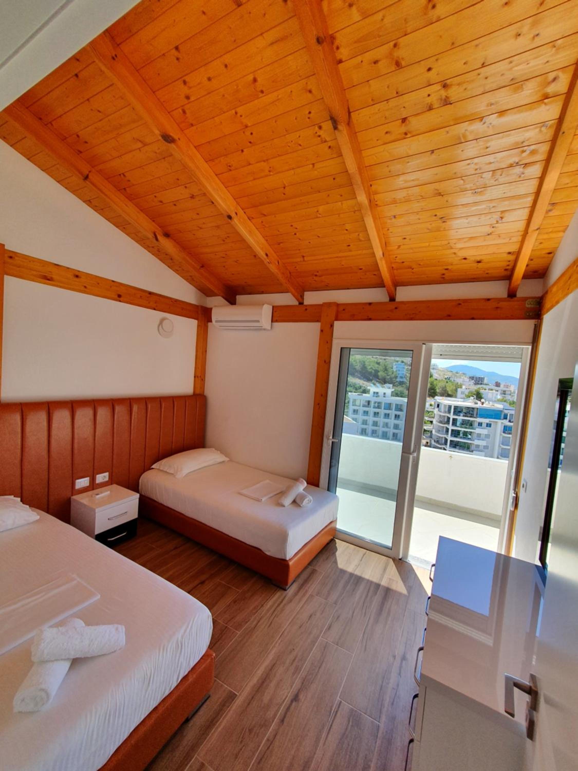 Klajdi Apartaments
