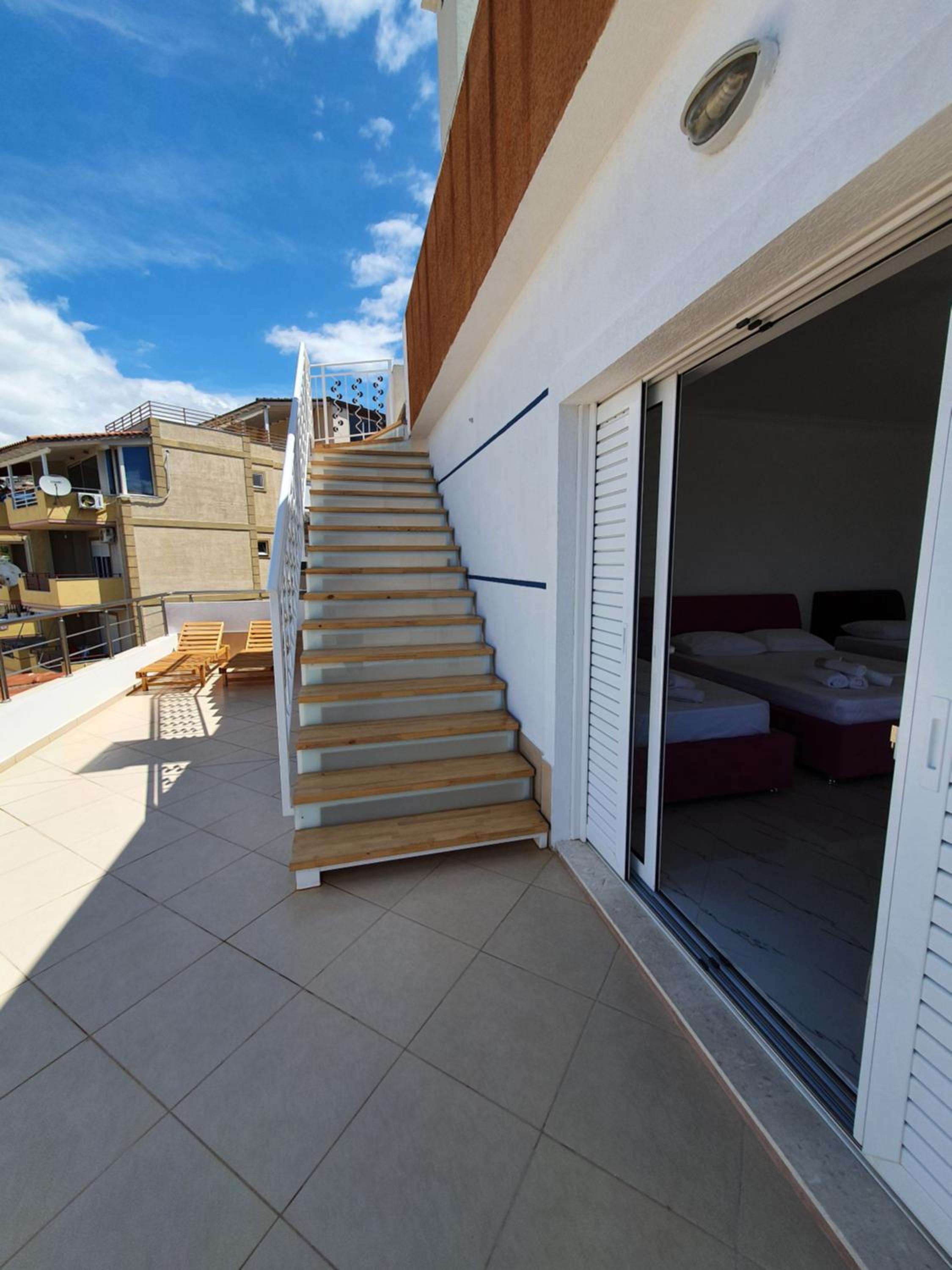 Klajdi Apartaments