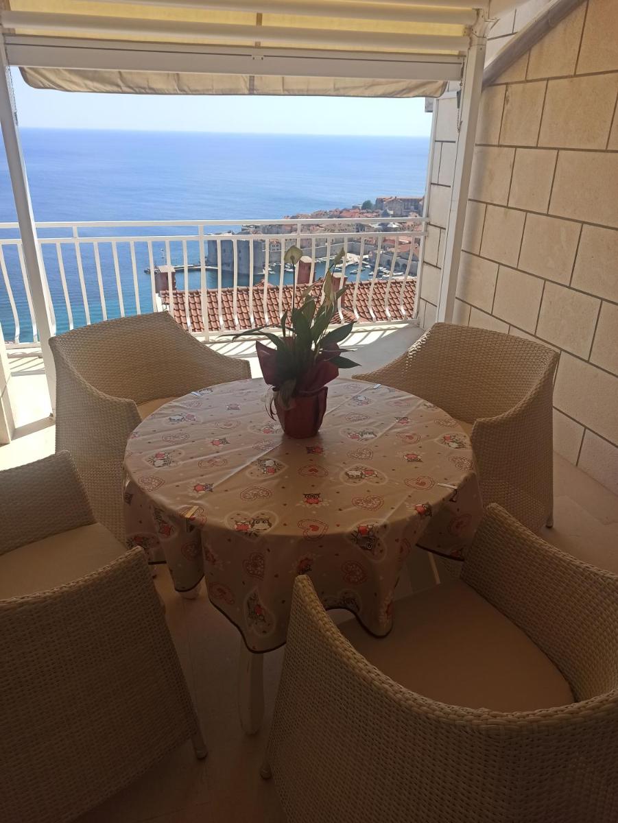 Hotel Peric Apartment West Dubrovnik - Image 1