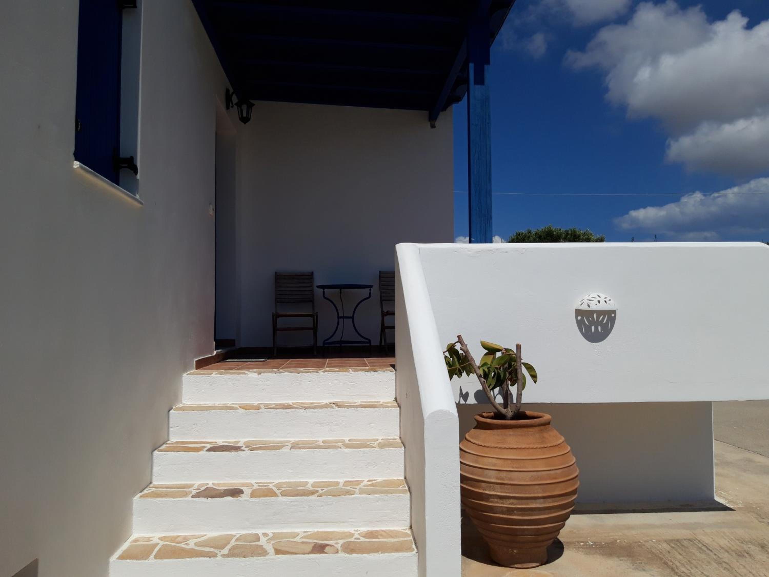 Akitos Maisonette
