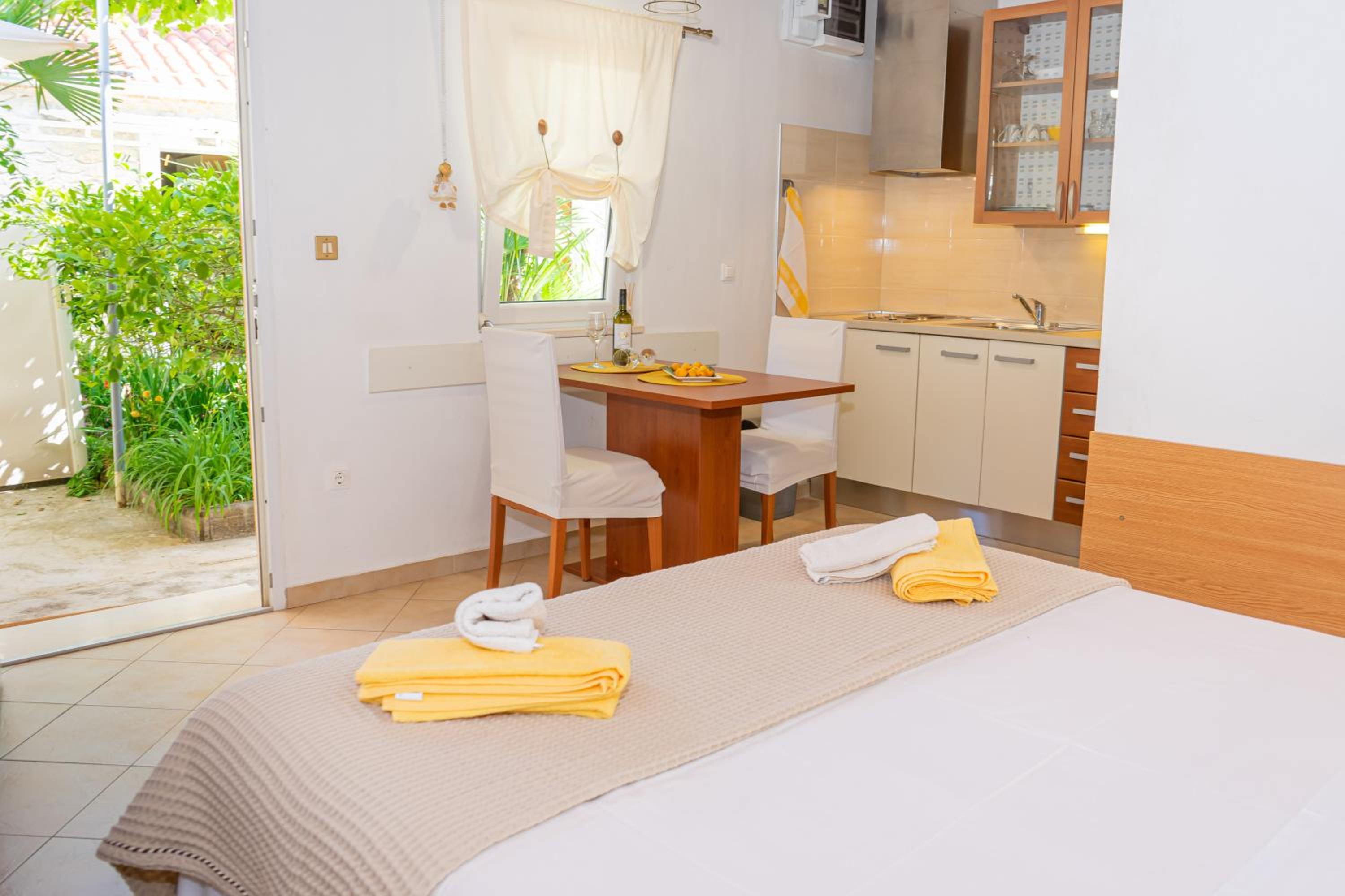 Eleonora Apartments view 3