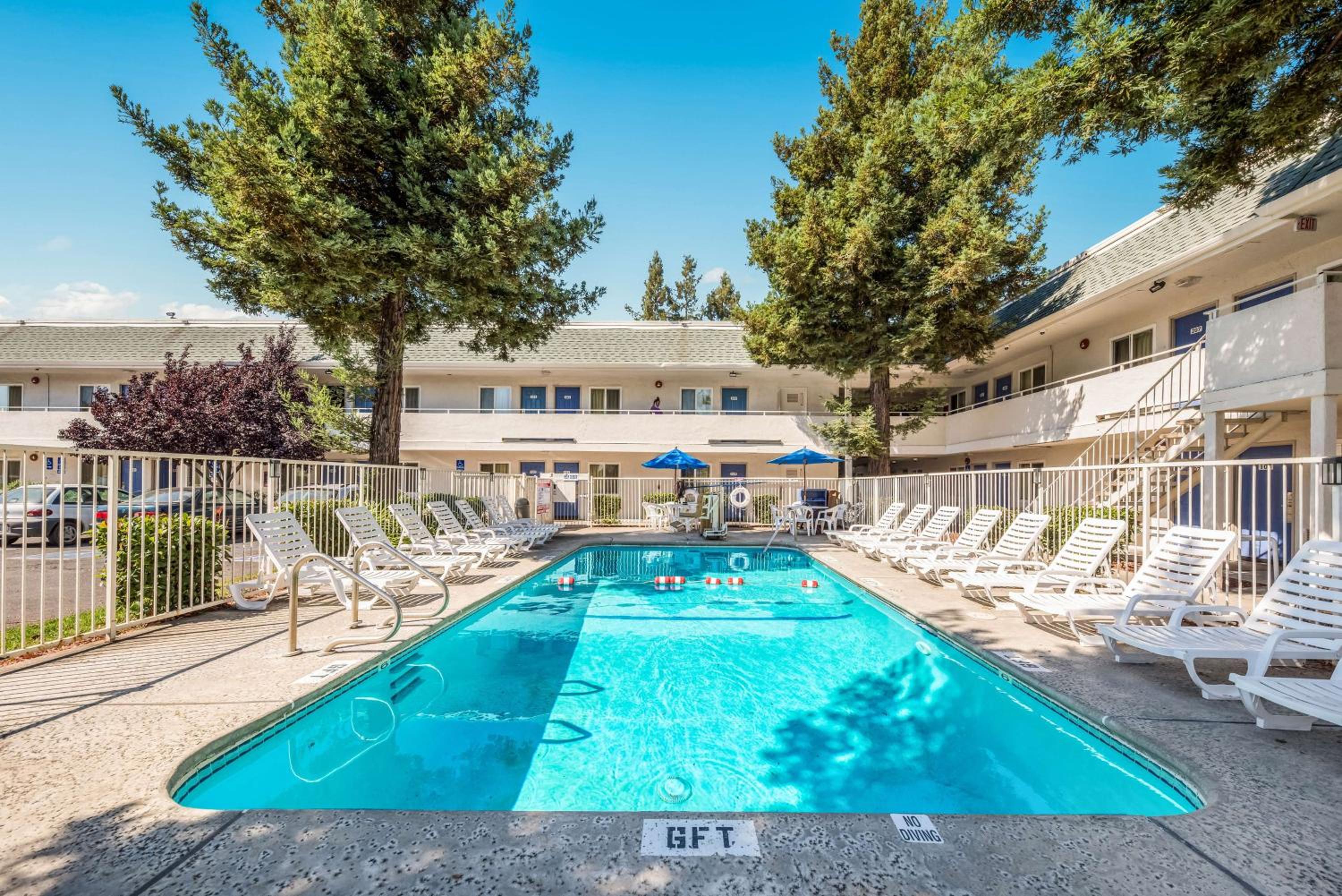 Rohnert Park Vacations - Motel 6-Rohnert Park, CA - Property Image 10