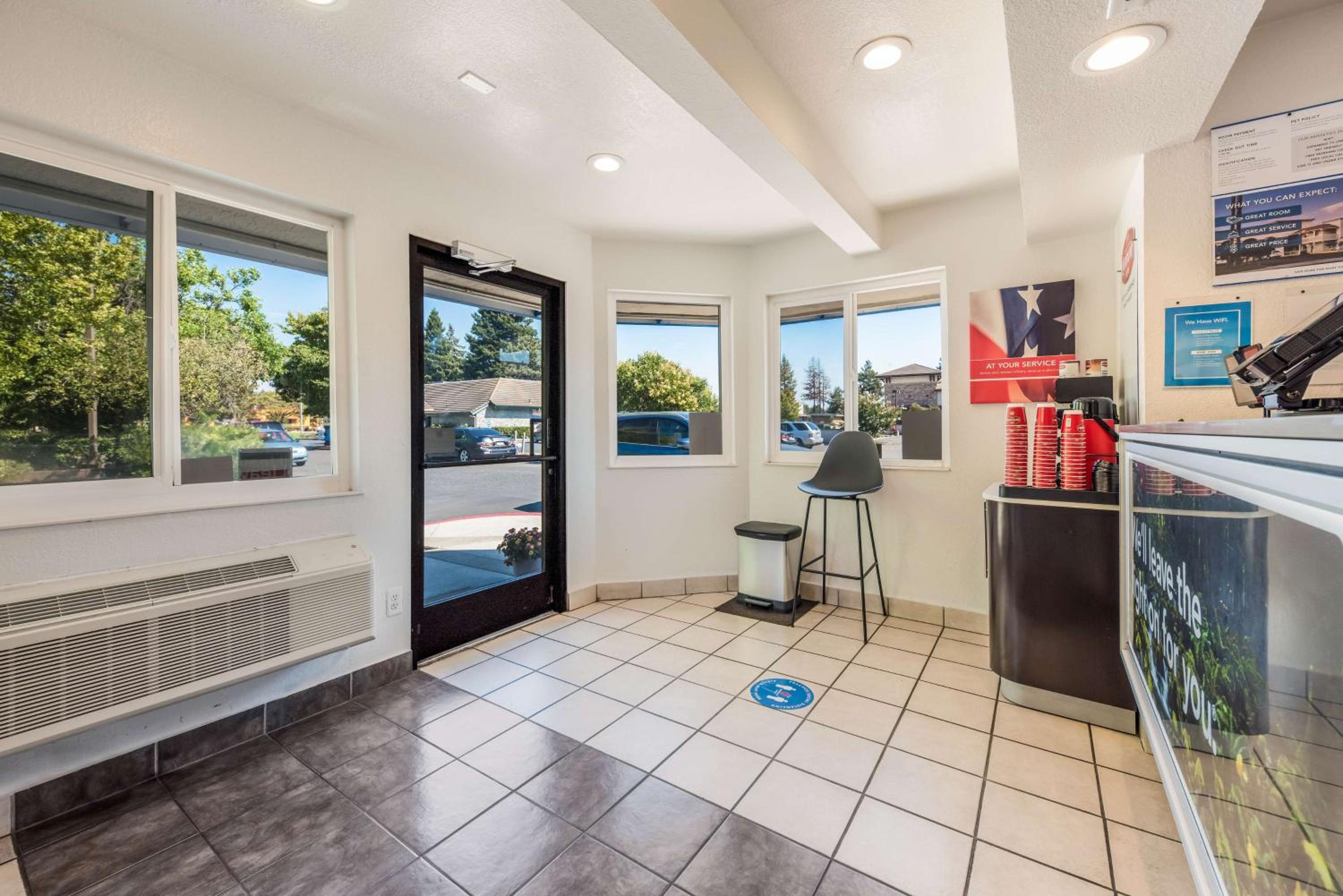 Rohnert Park Vacations - Motel 6-Rohnert Park, CA - Property Image 9