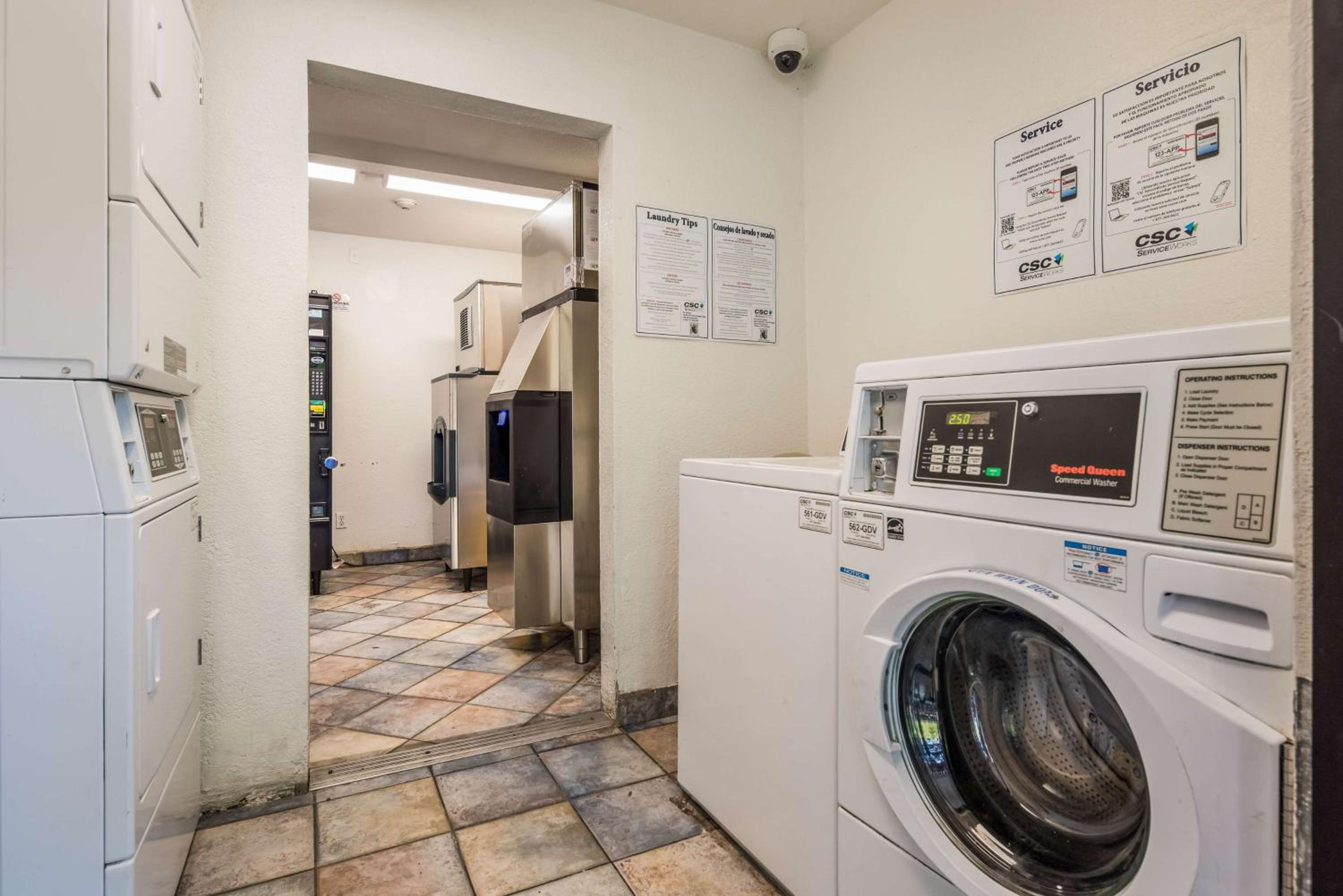 Rohnert Park Vacations - Motel 6-Rohnert Park, CA - Property Image 11