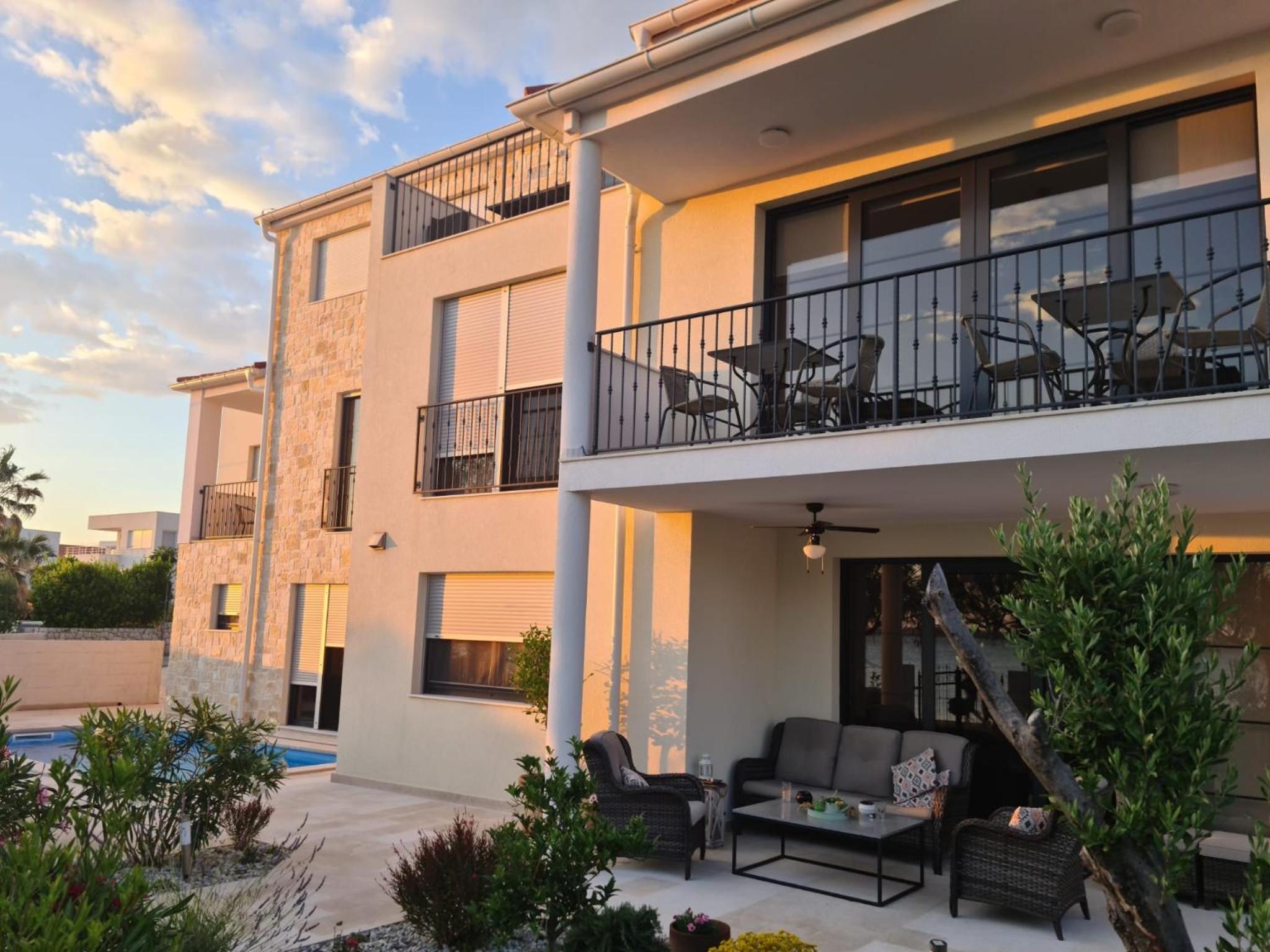Appartments Akrapovic