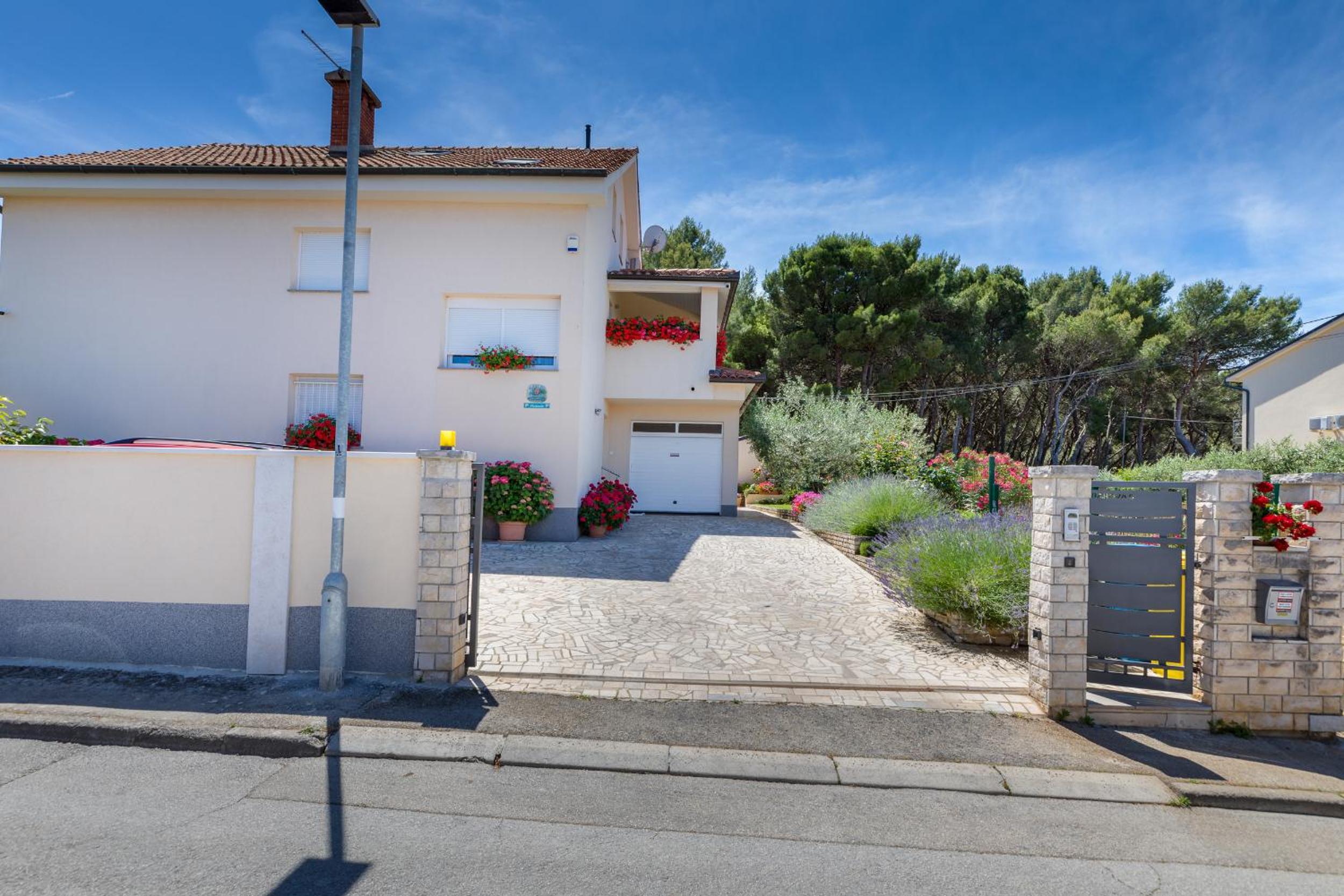 Hotel Apartments Hortensia - Image 1