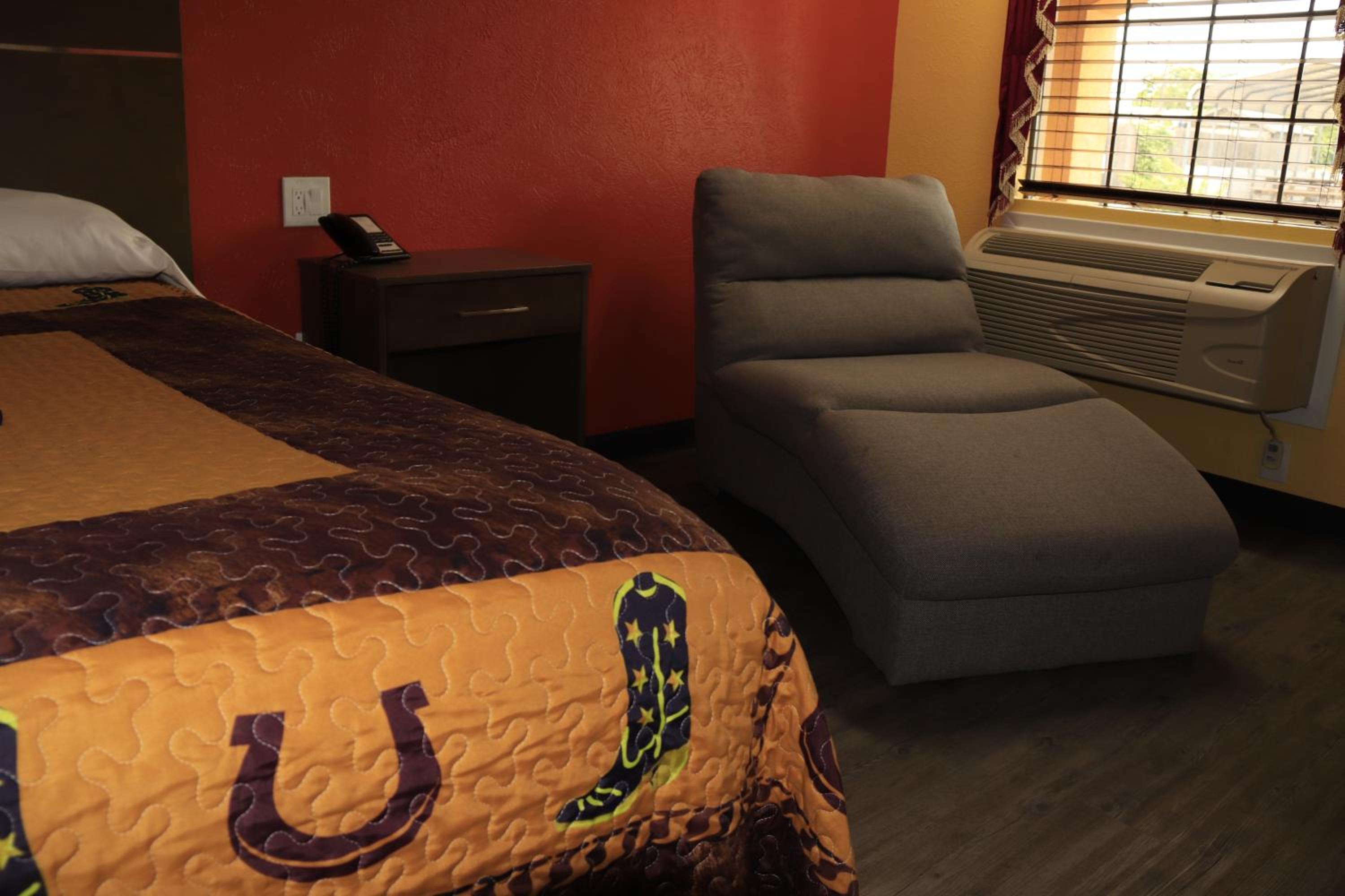Chaparral Motel Hallettsville