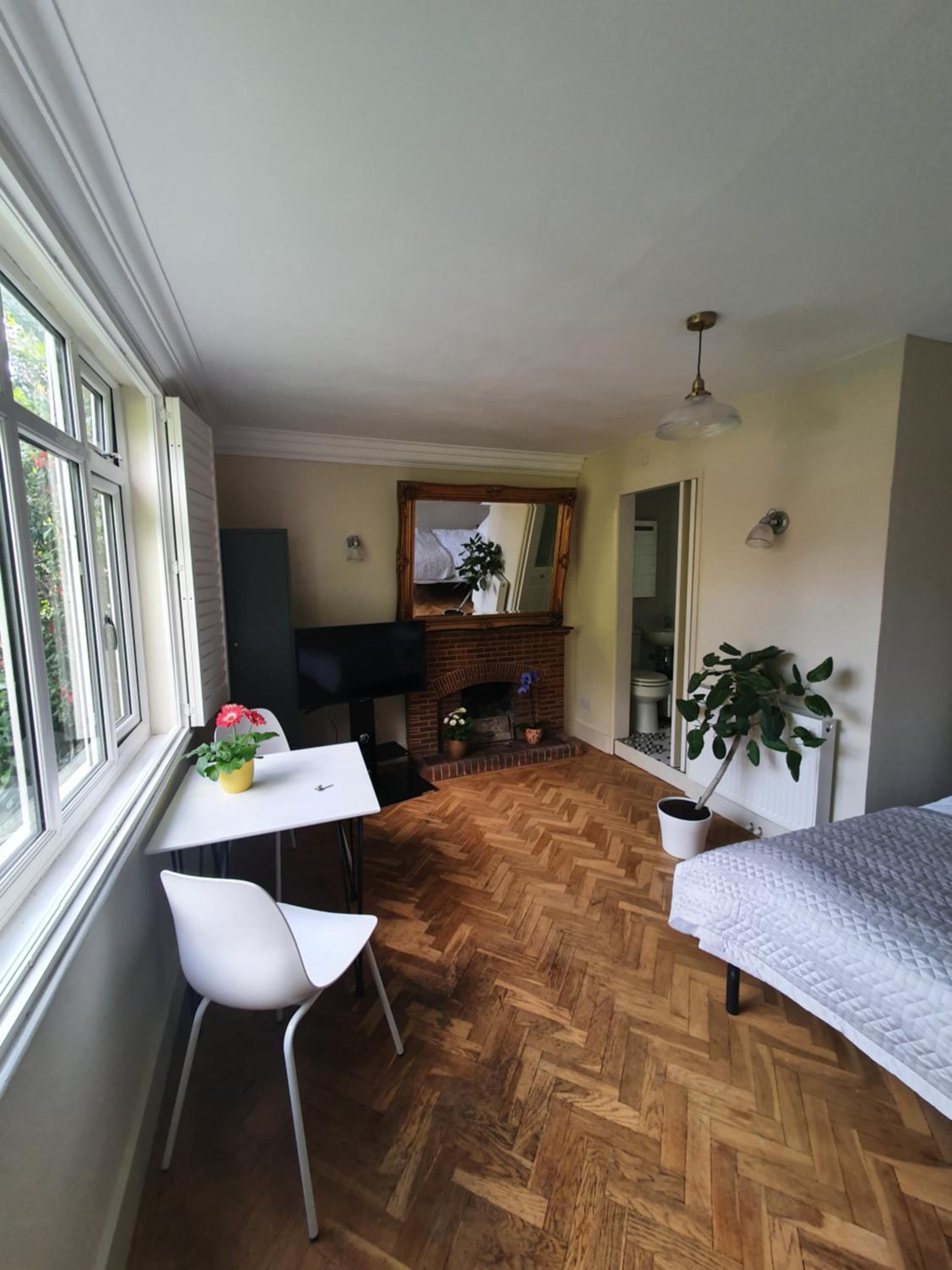 The Lodge Stanwell view 5