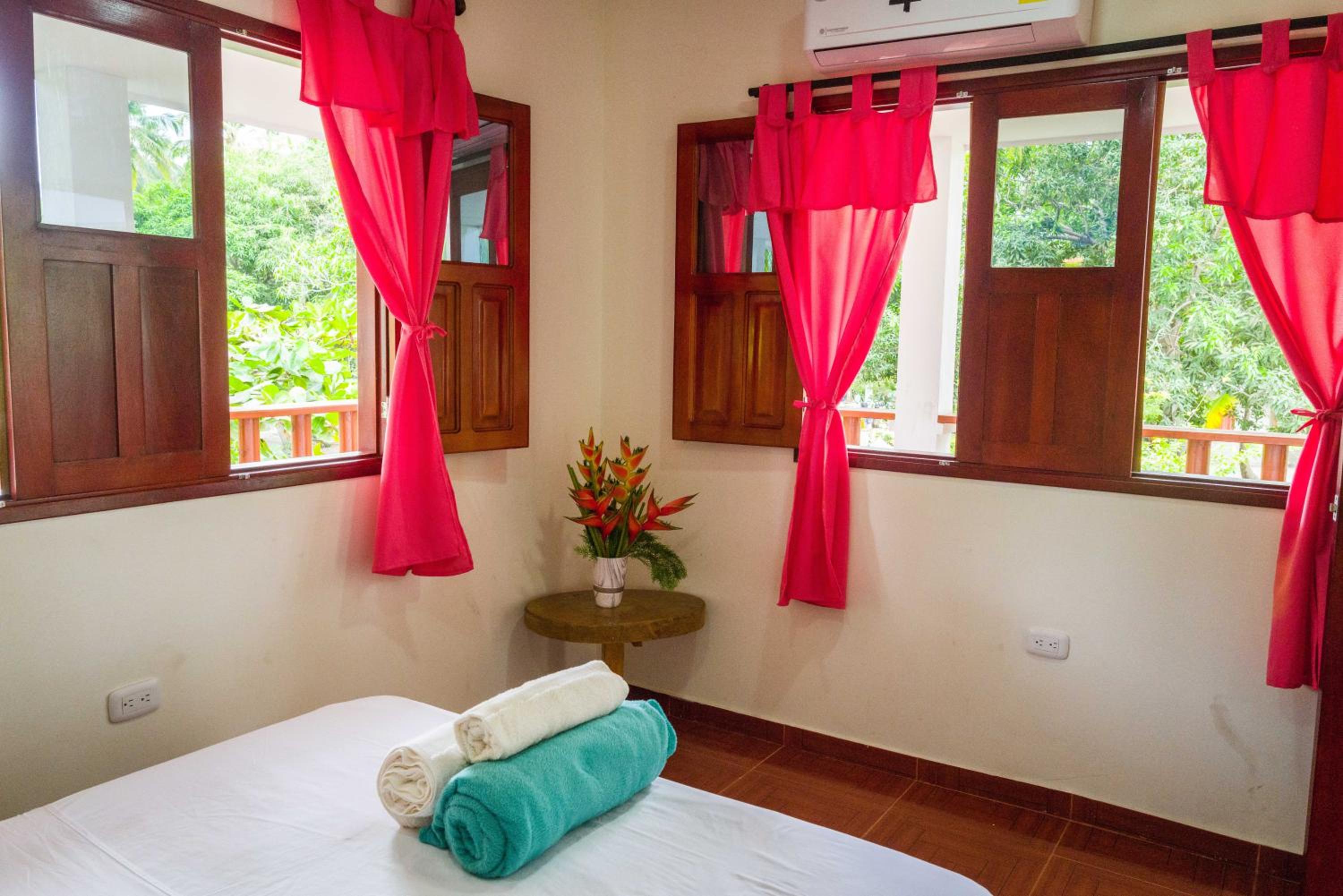 Playa Mareygua Hostal