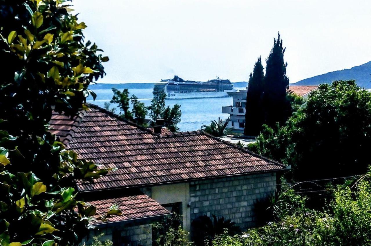 Savina view 4