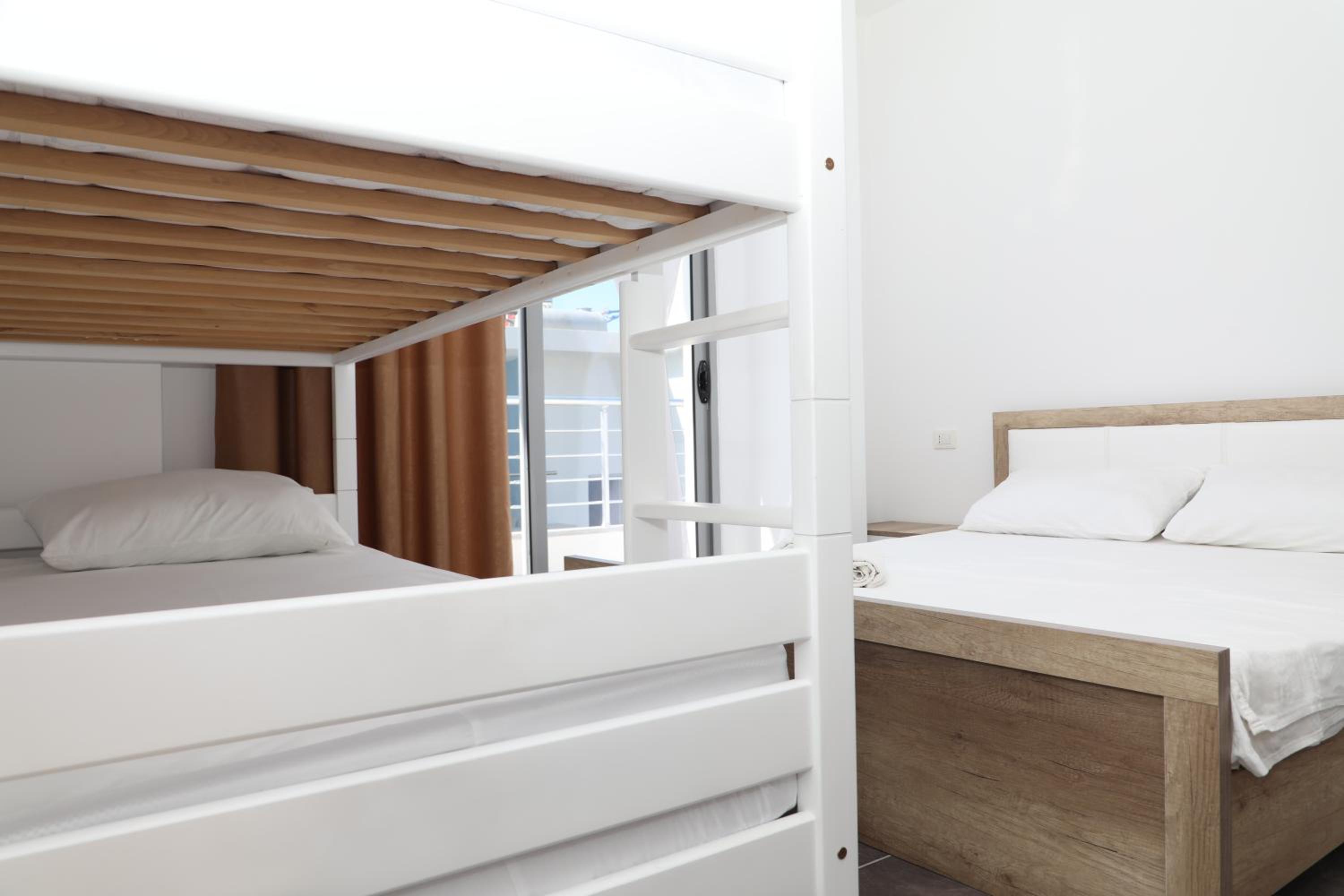 LUX3 Seaview & 43' TV Netflix