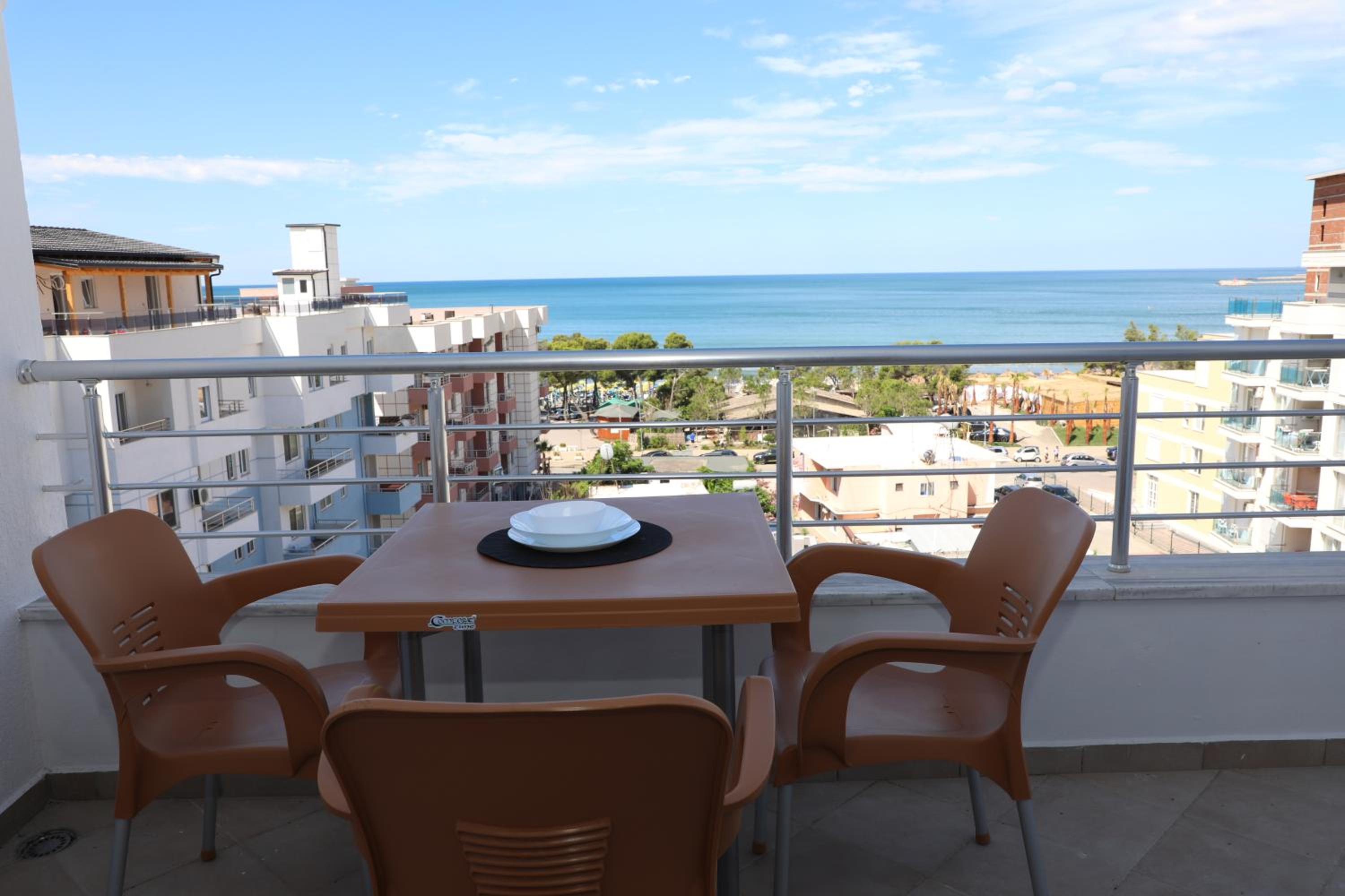 LUX3 Seaview & 43' TV Netflix