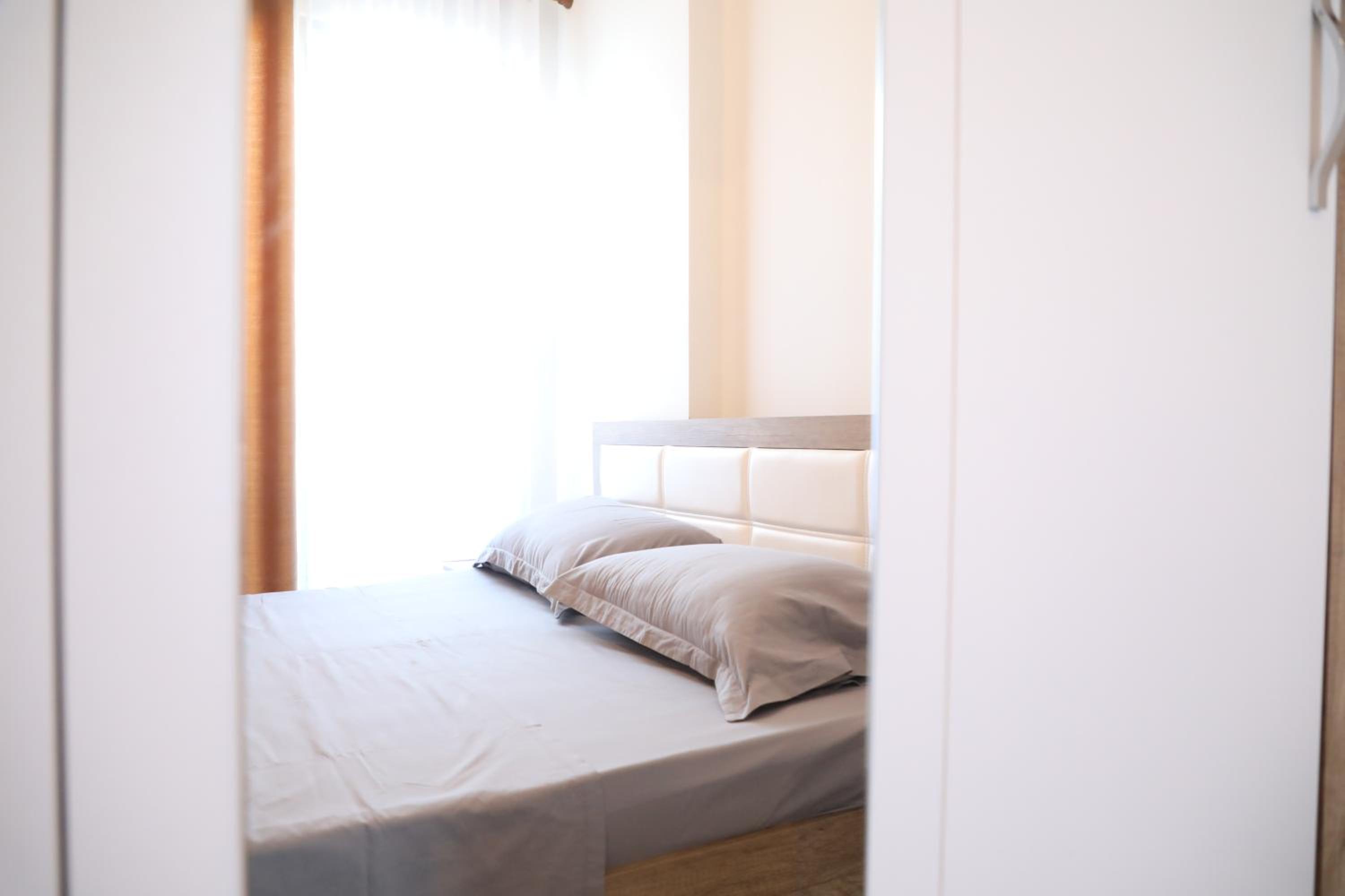 LUX4 Seaview & 43' TV Netflix