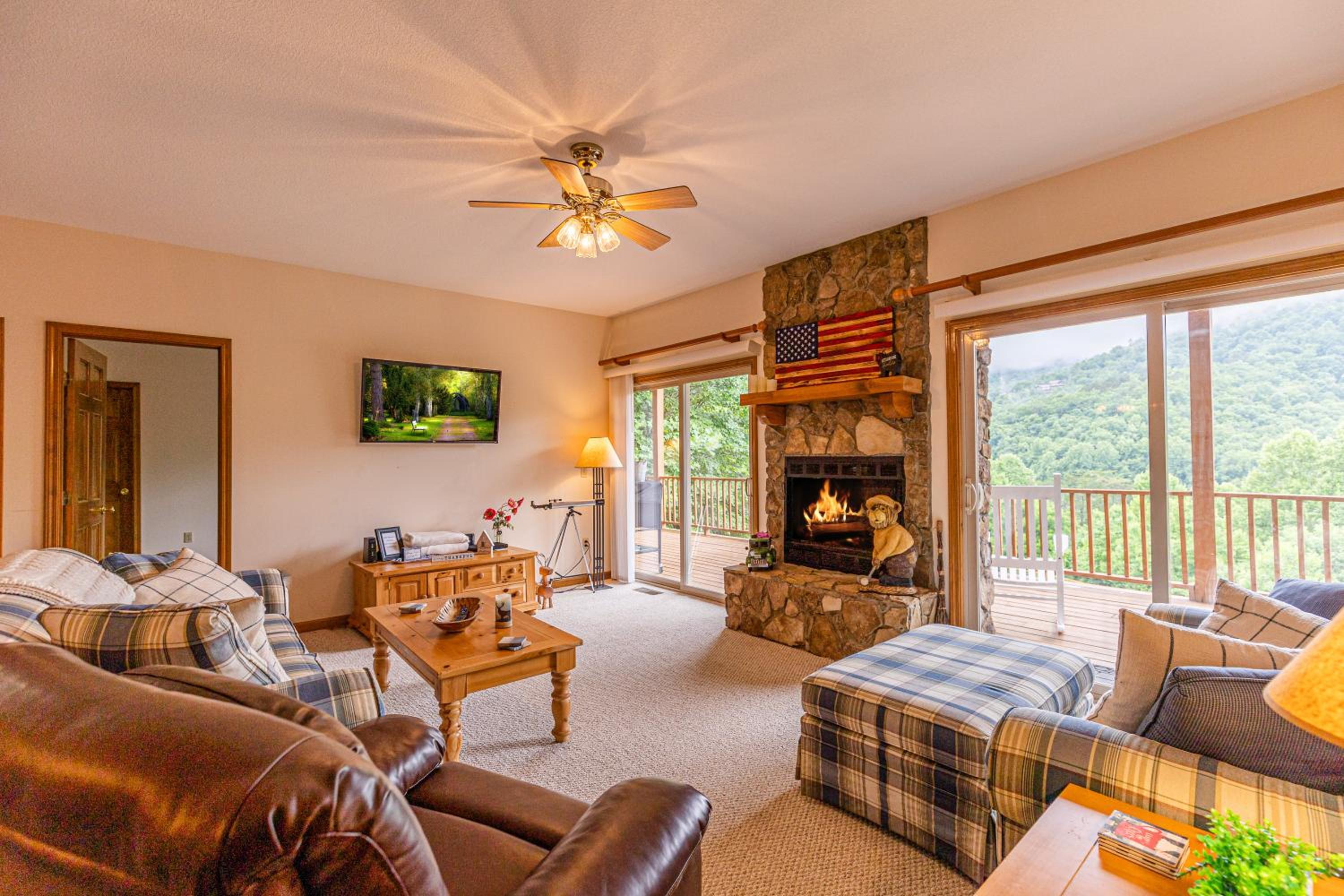 Condo with Stunning Mountain and 6th Green views near Harrahs Cherokee Bryson City view 4