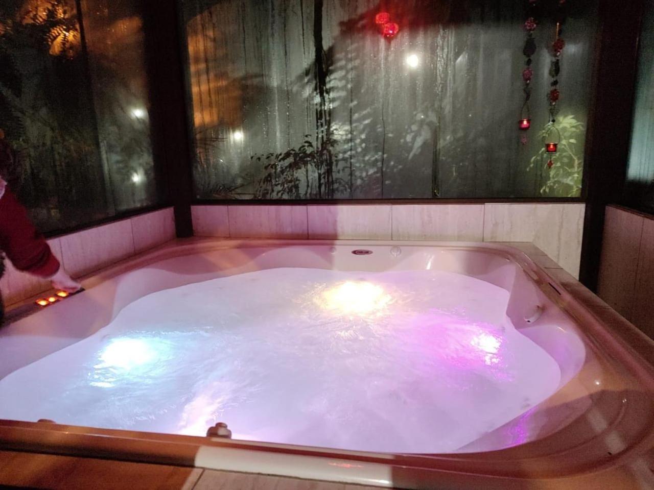 Locar-in Gramado - Meu Cantinho na Serra 10 pax