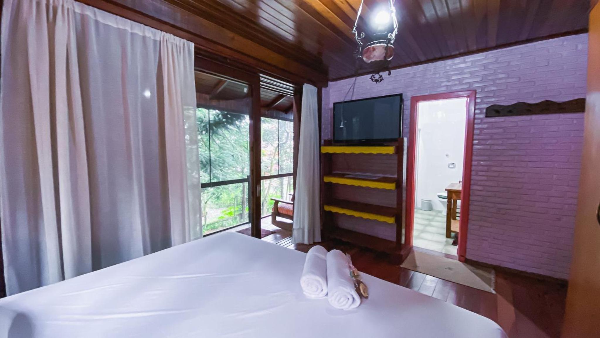 Locar-in Gramado - Meu Cantinho na Serra 10 pax