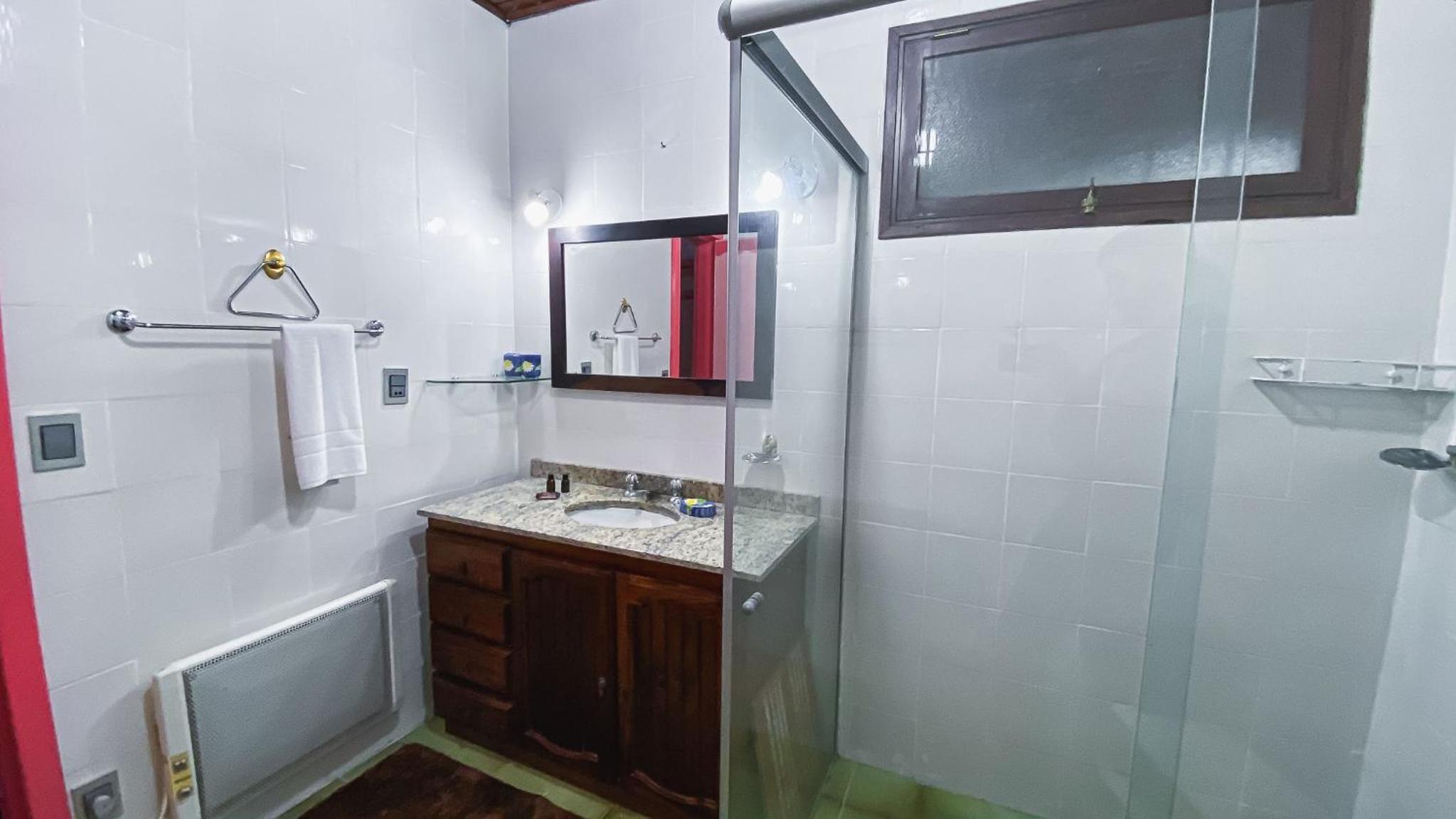 Locar-in Gramado - Meu Cantinho na Serra 10 pax