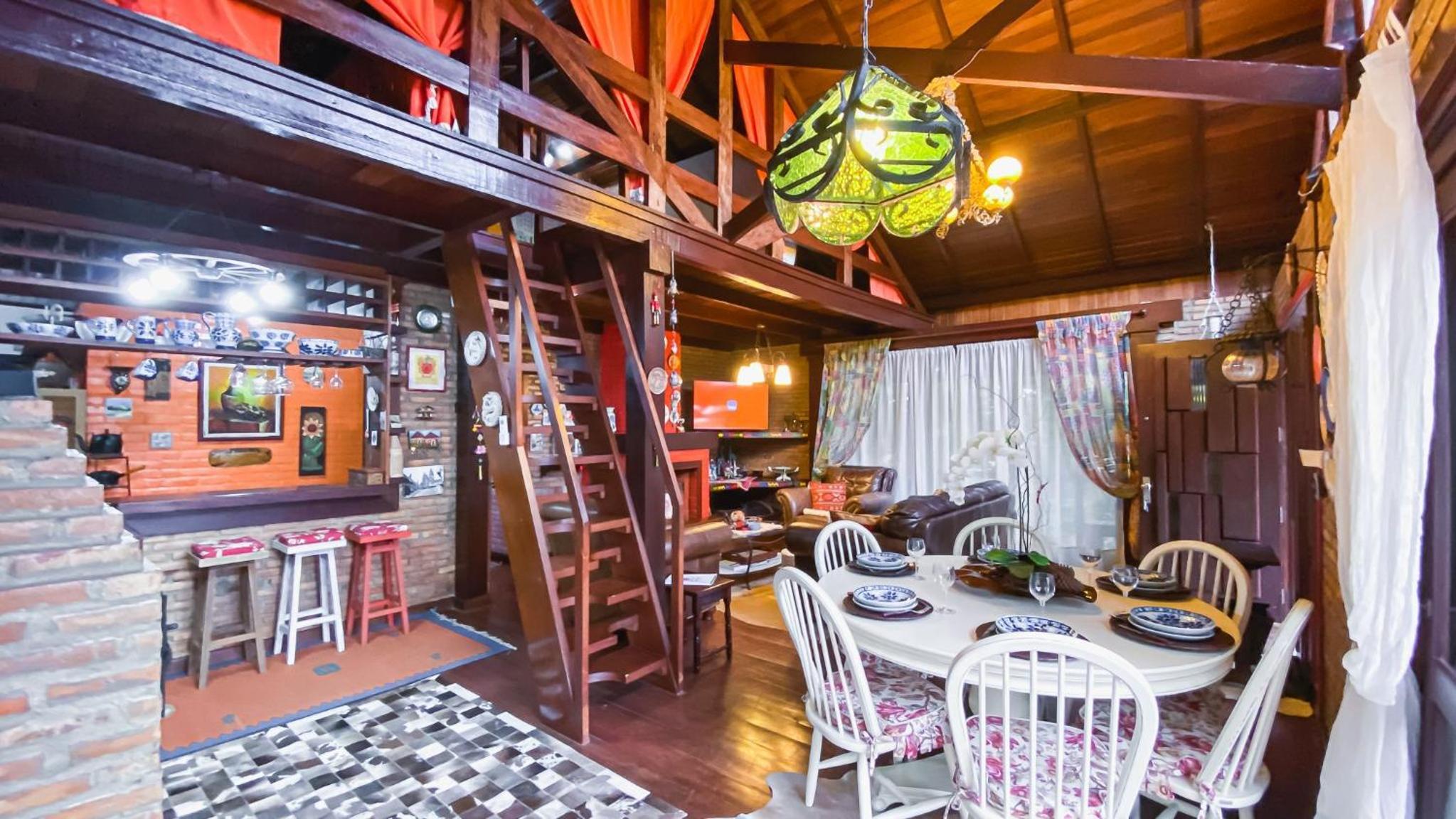 Locar-in Gramado - Meu Cantinho na Serra 10 pax