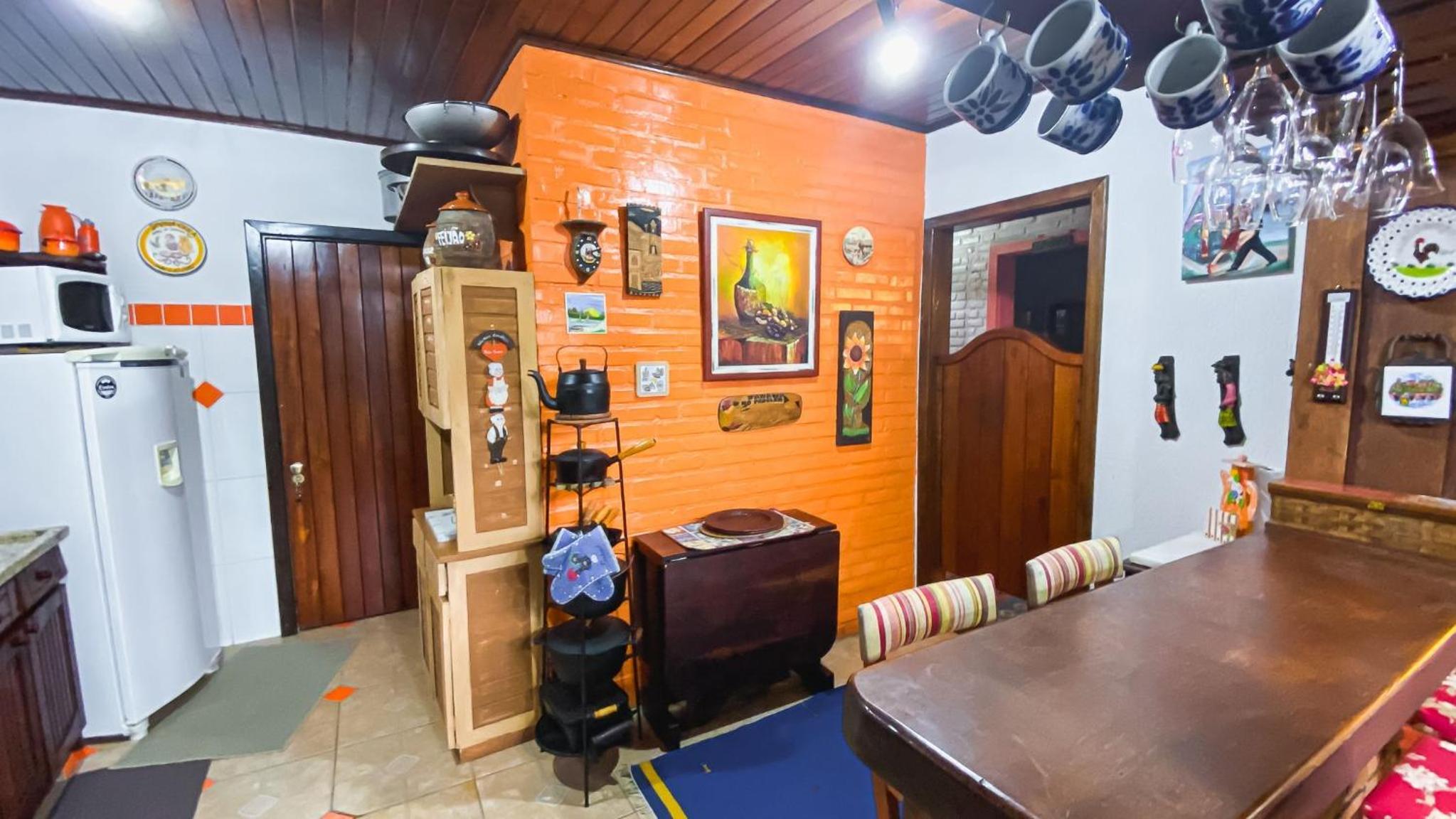Locar-in Gramado - Meu Cantinho na Serra 10 pax