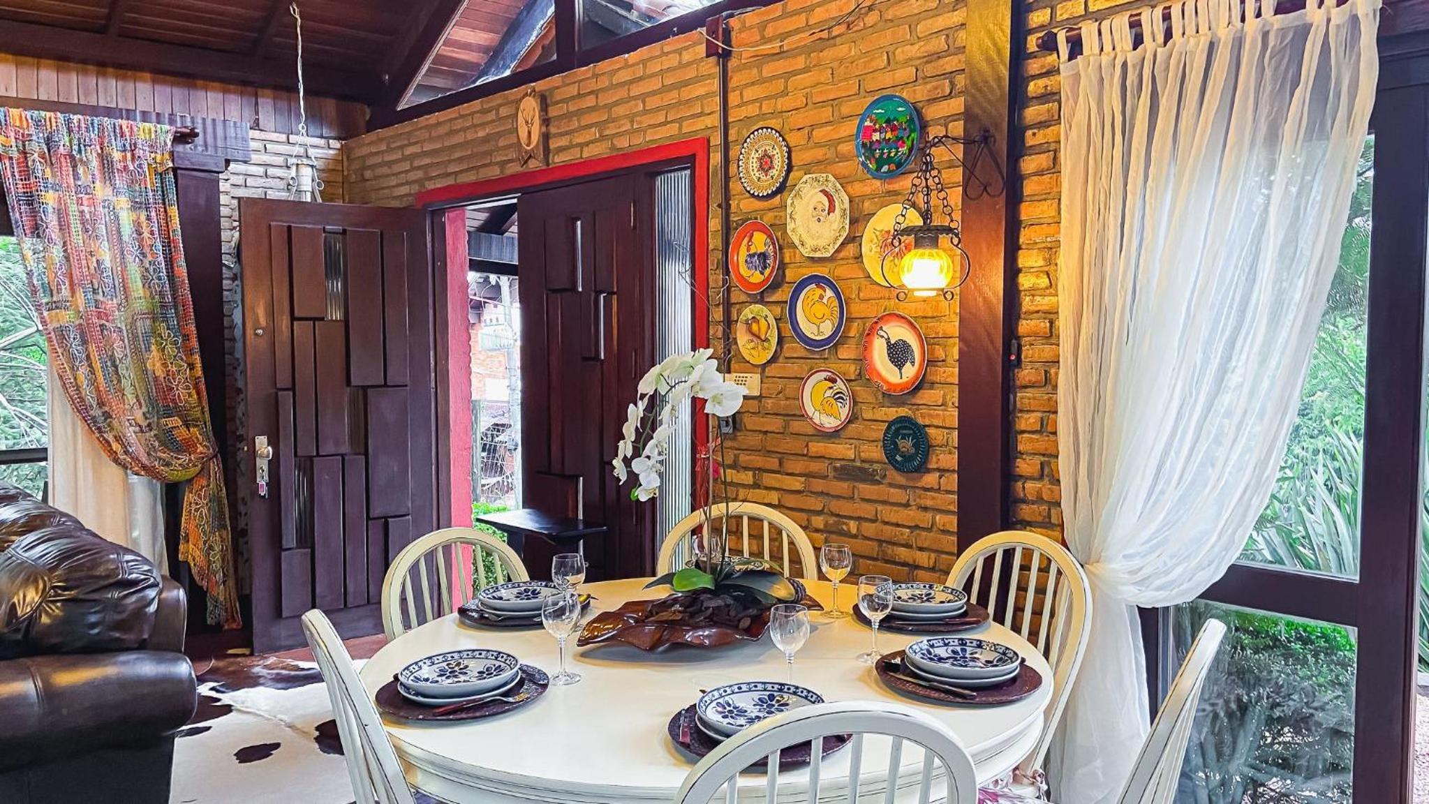 Locar-in Gramado - Meu Cantinho na Serra 10 pax