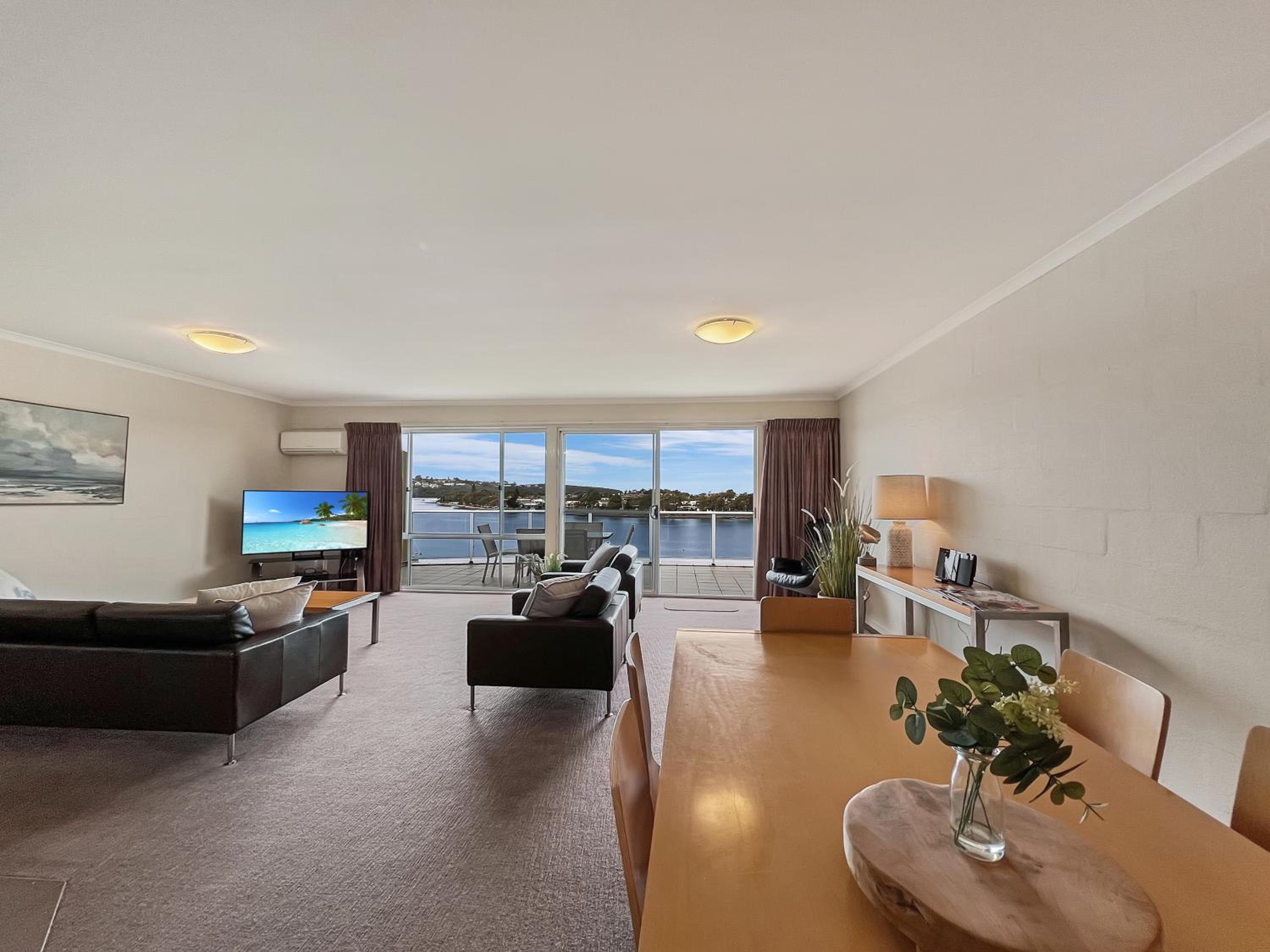 Albacore Apartments