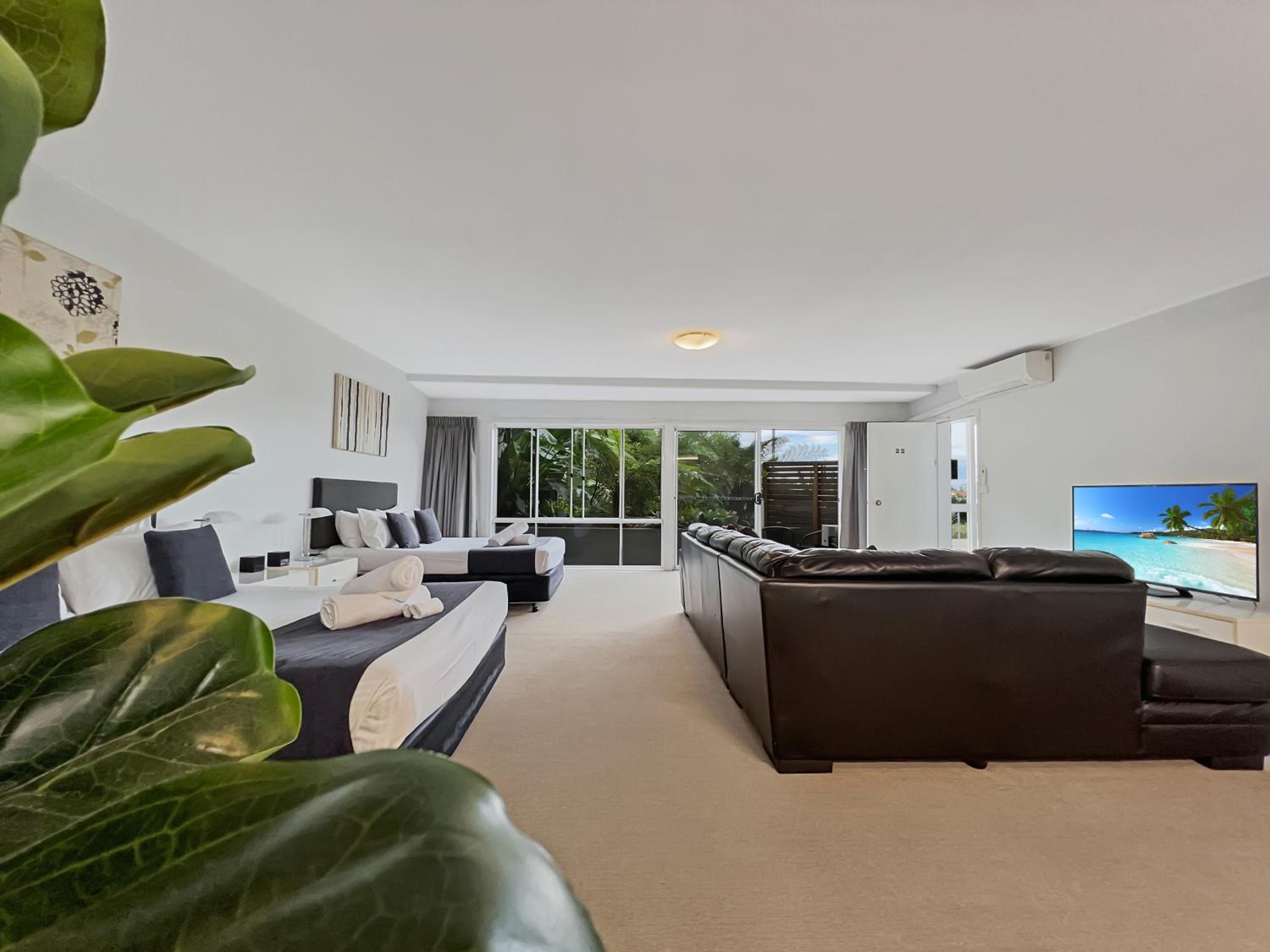 Albacore Apartments