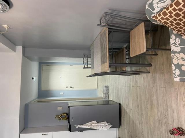 Cozy 1 bedroom condo with pool. view 2