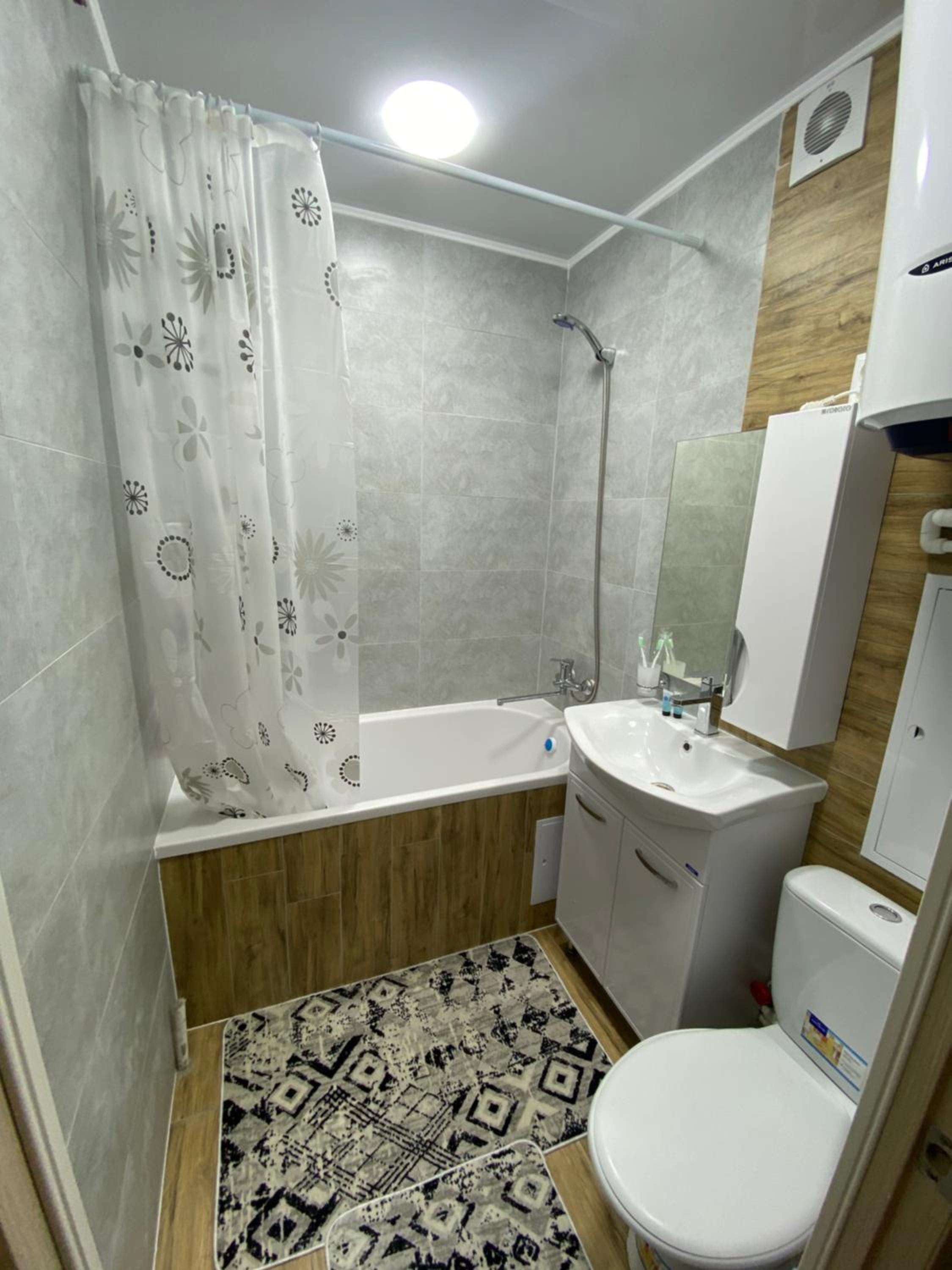Photo 6