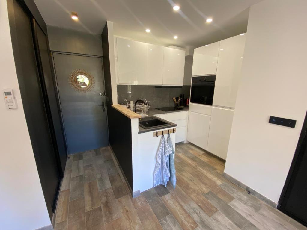 appartement vue mer avec place de parking privée view 5