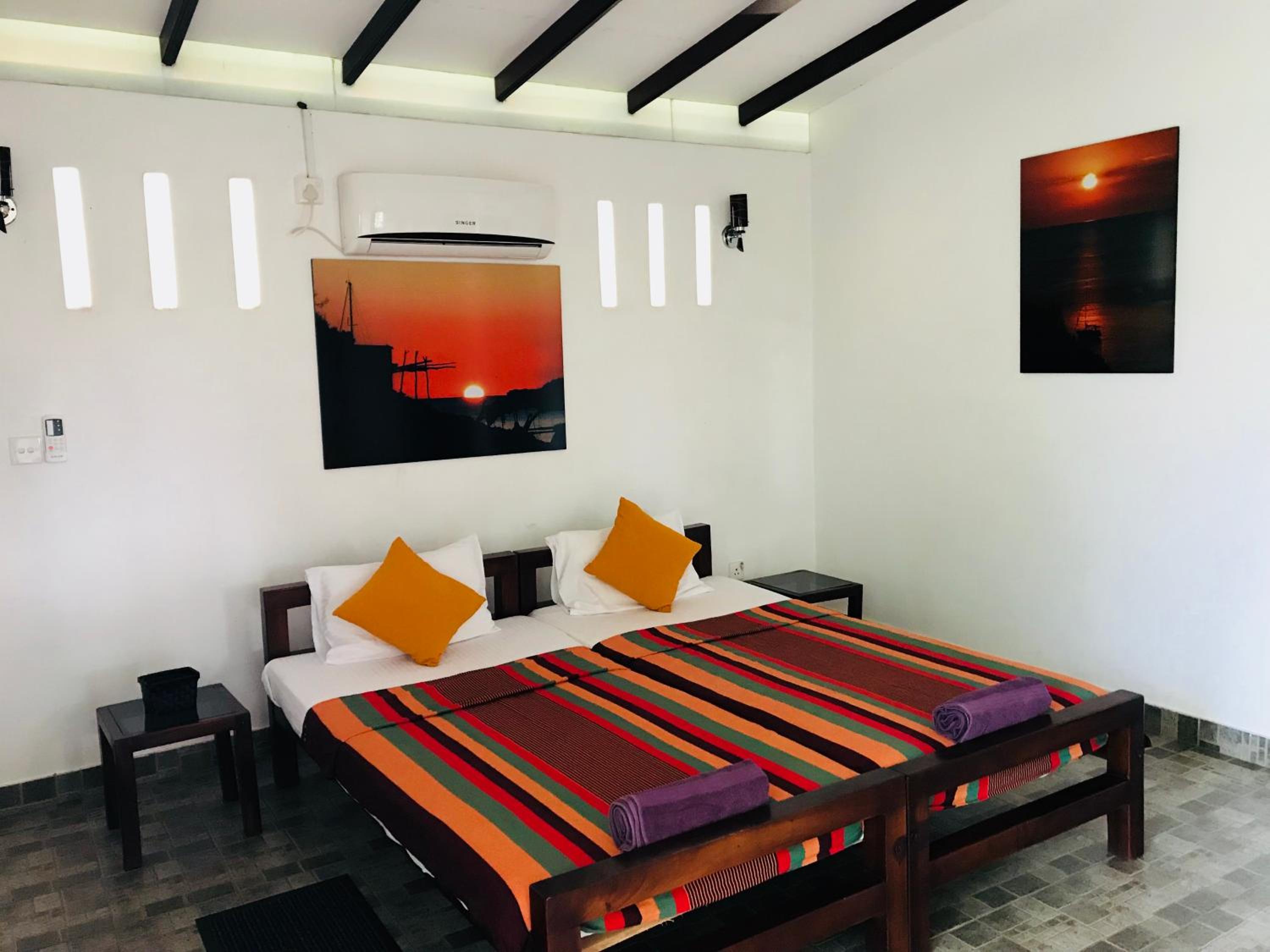 Sri Beach Bungalows And Villa