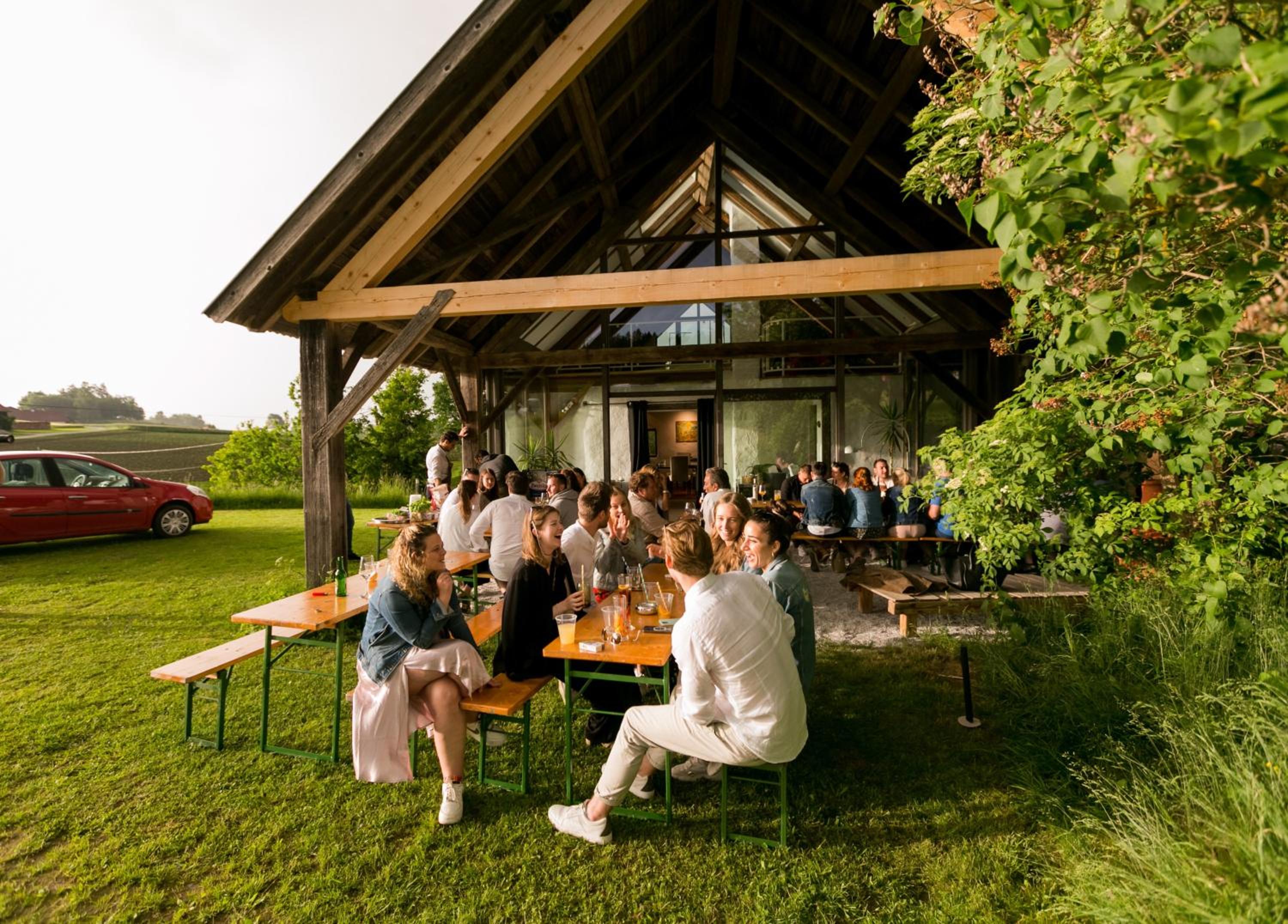 WALD-LAND-HOF Schloss Rosenau