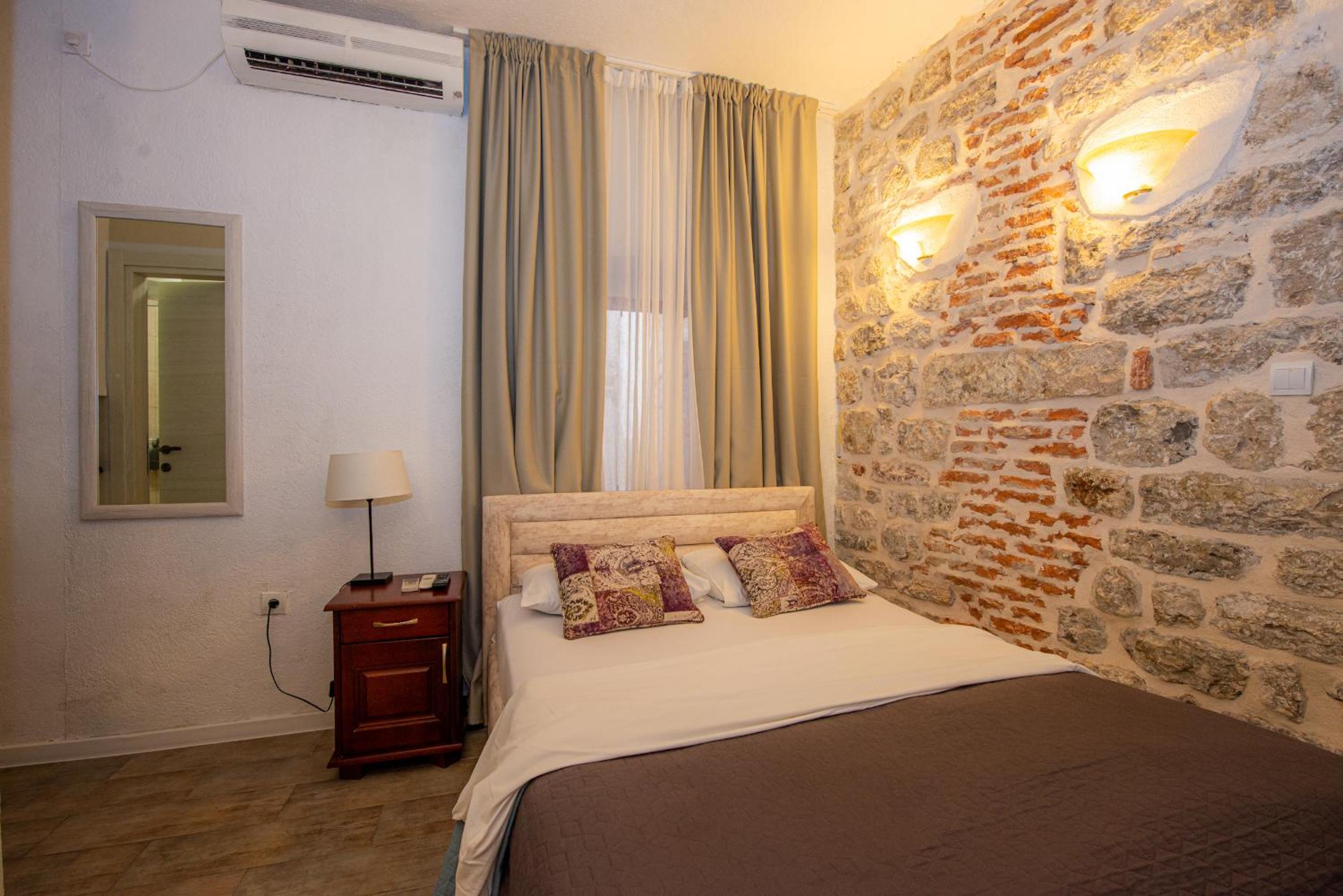 Antika Guesthouse view 5