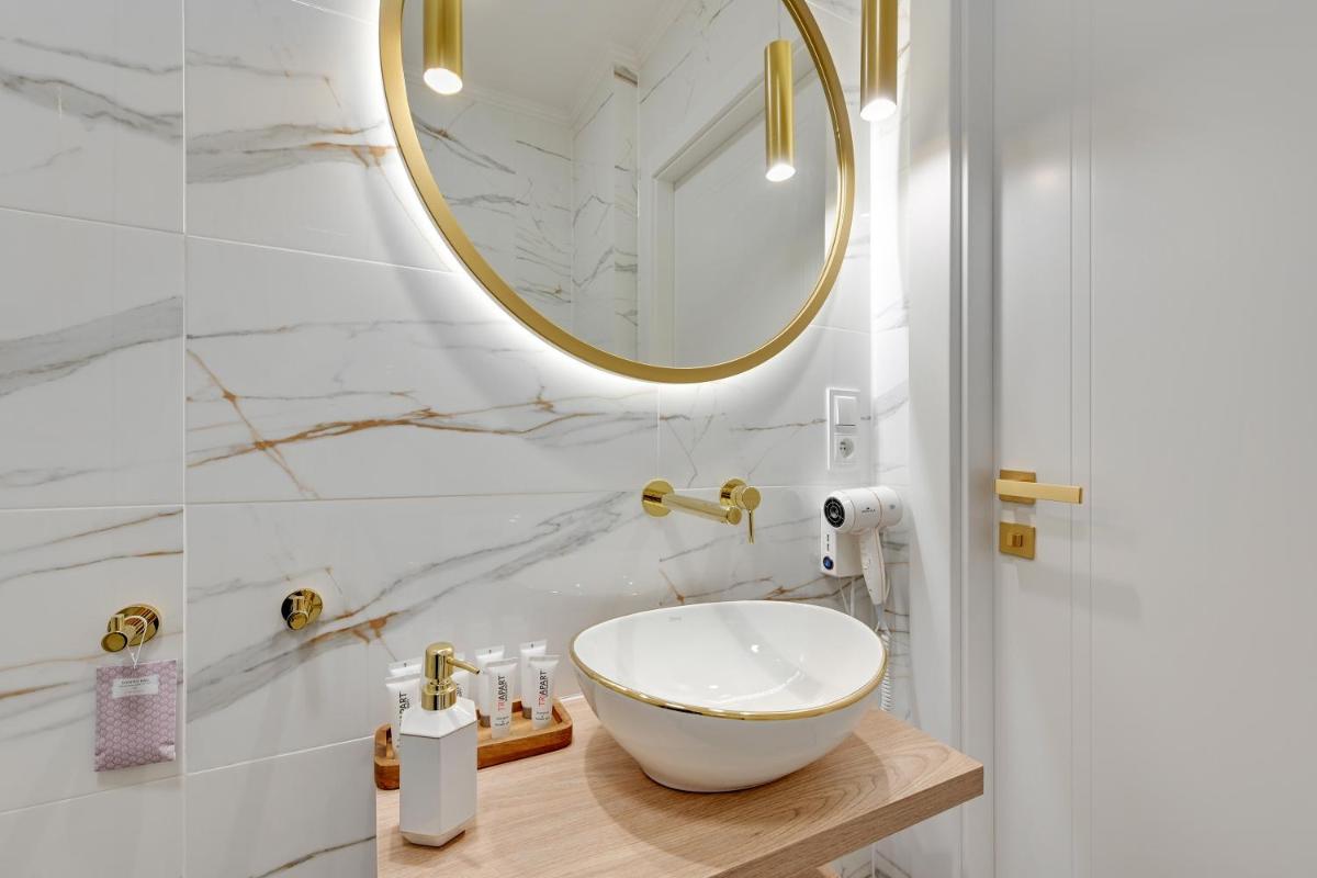 TriApart Apartment Angielska Grobla DeLux view 3