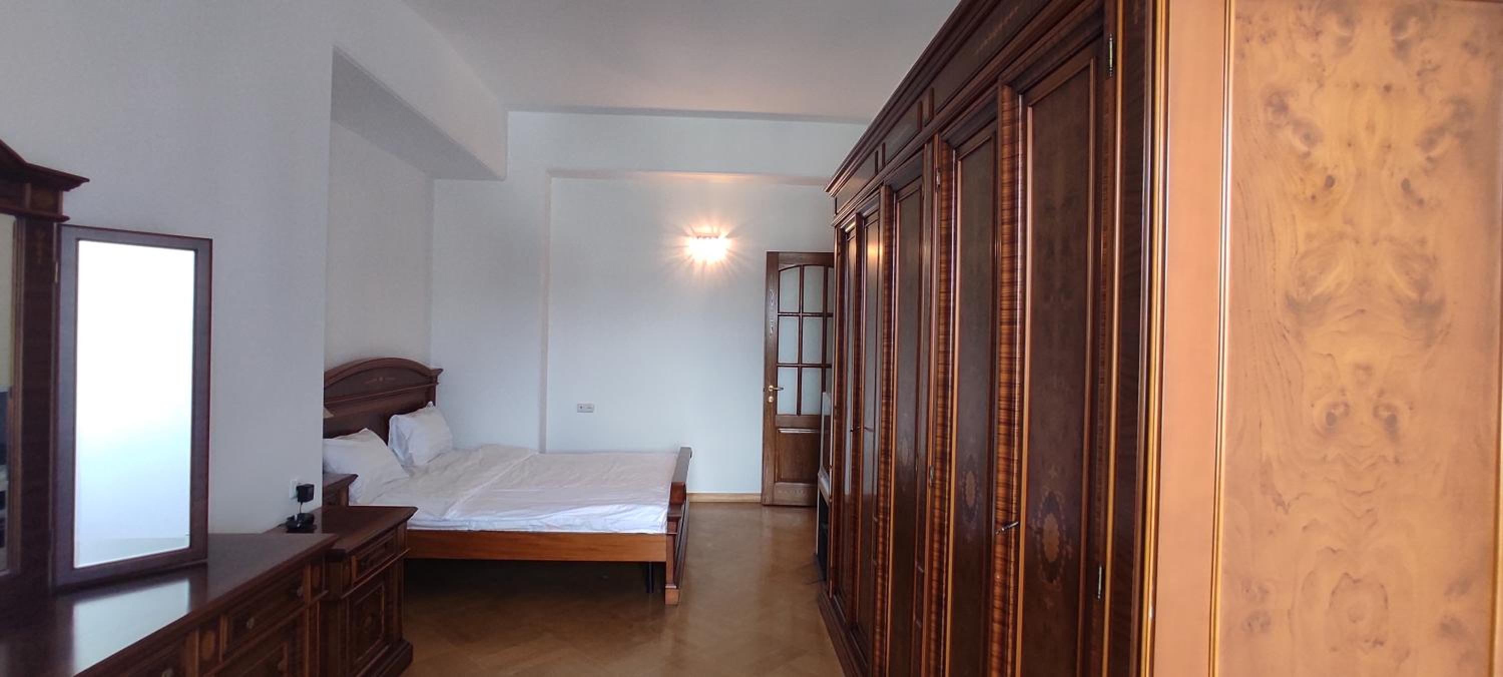 Big Apartament On Republic Square