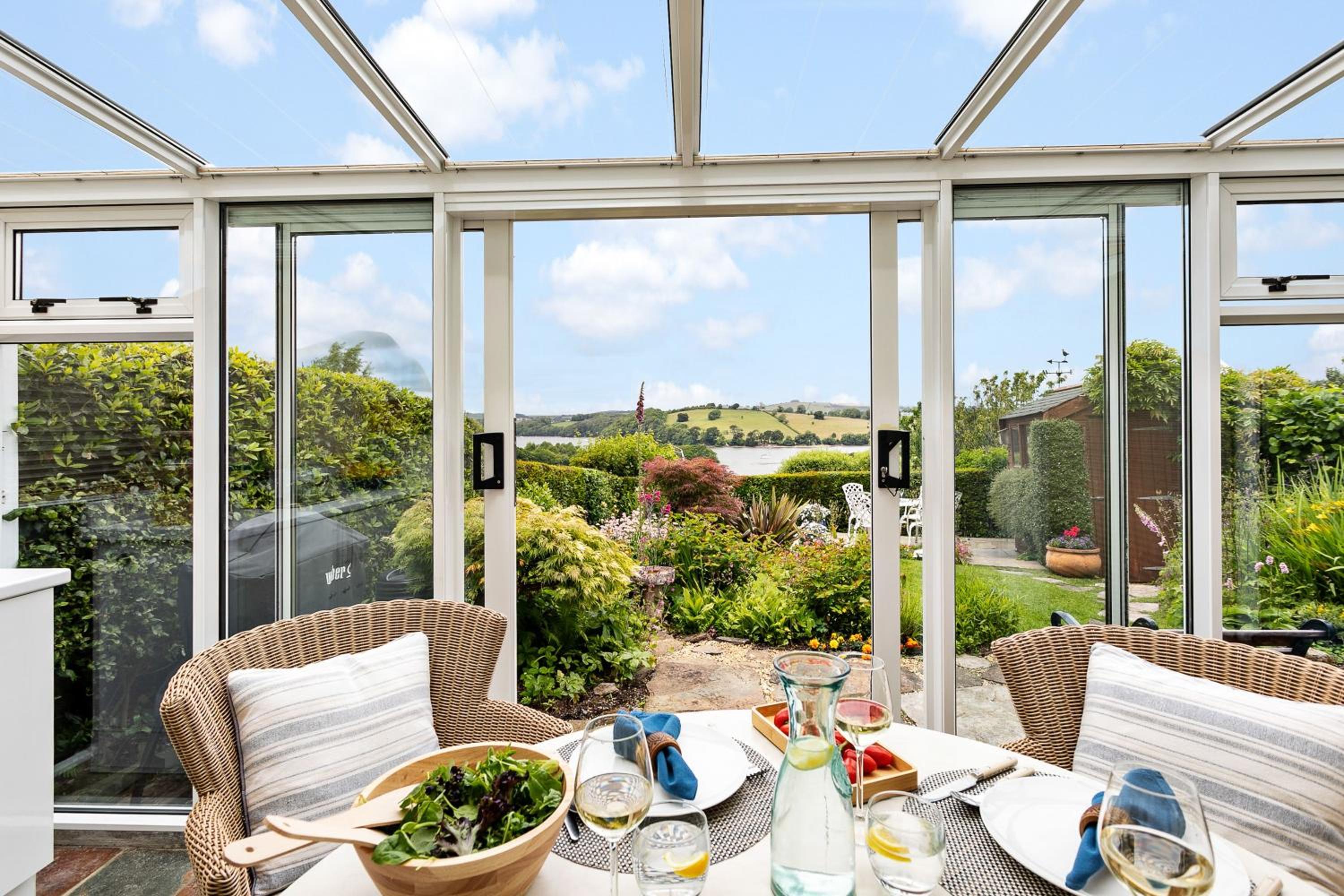 Curlew Cottage - Character Cottage with Superb River Views view 3