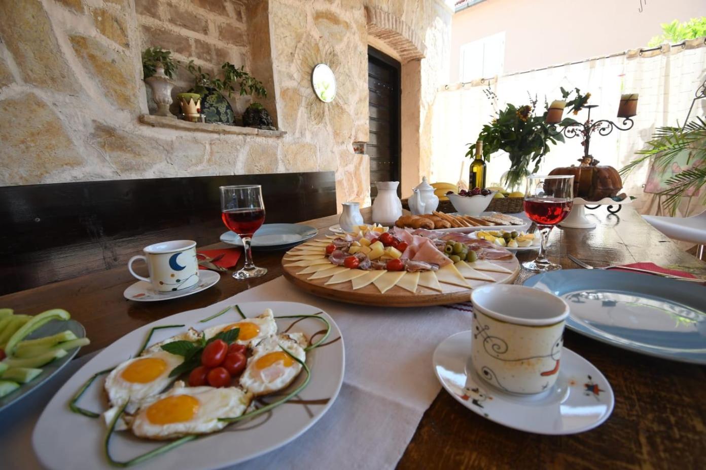 Kuća ILIRIA