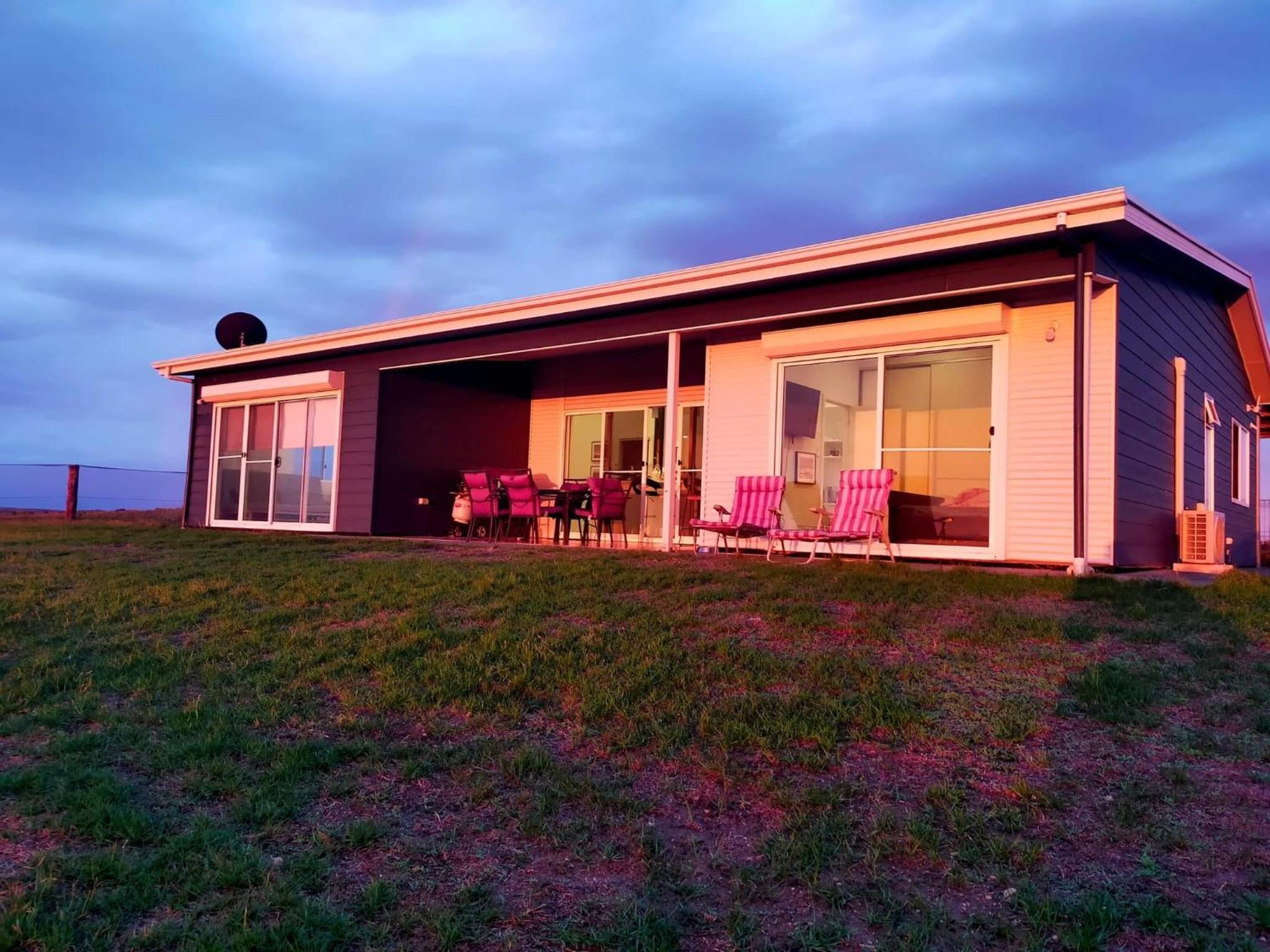 Coorong Island Retreat - Farm Stay at Pet Friendly Property