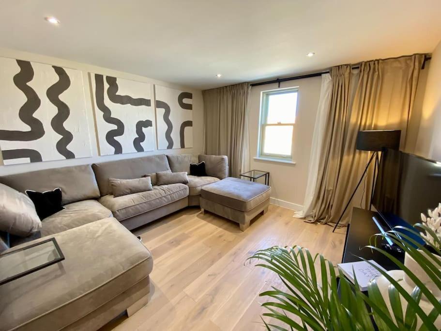 Luxurious Beach House Chesil Beach. Sleeps 6 view 5
