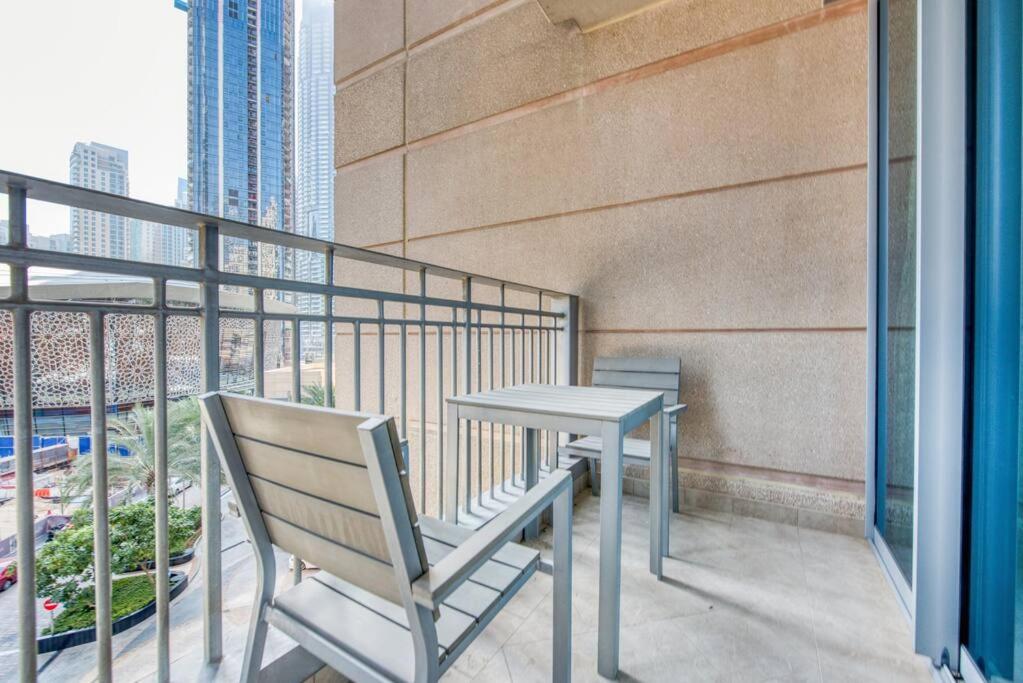 Downtown Dubai one bed with pool and gym