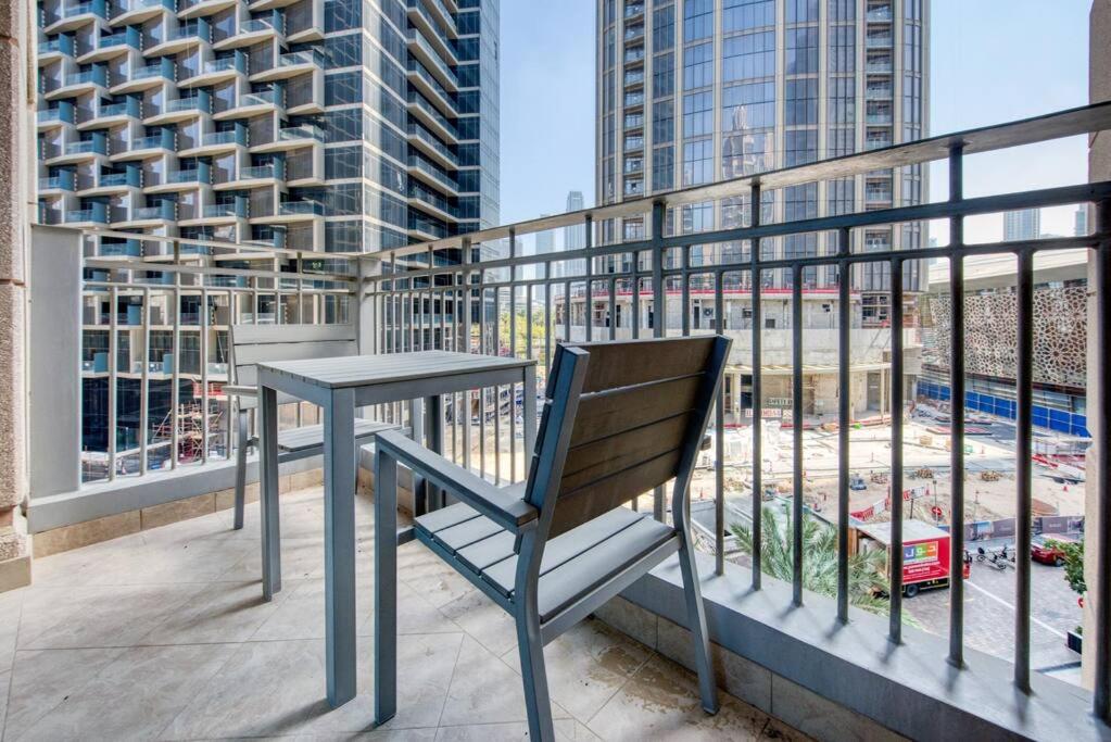 Downtown Dubai one bed with pool and gym