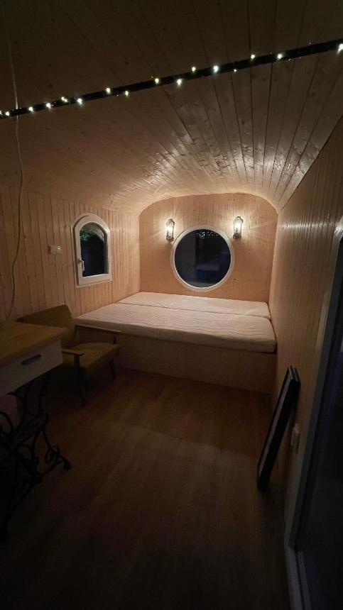 Glamping - stylová maringotka v srdci Ladova kraje, poblíž hlavního města Prahy view 4