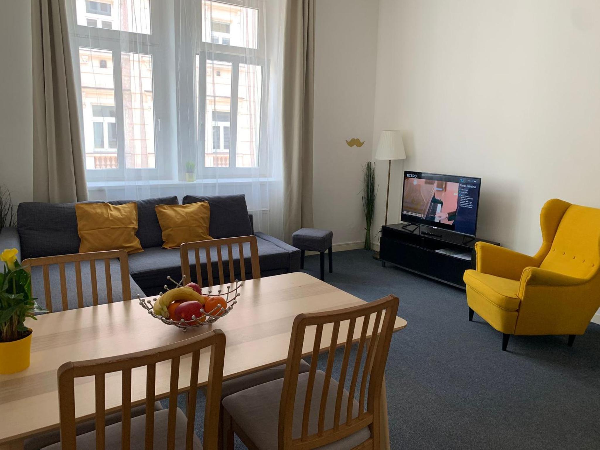 Little Tom Apartments