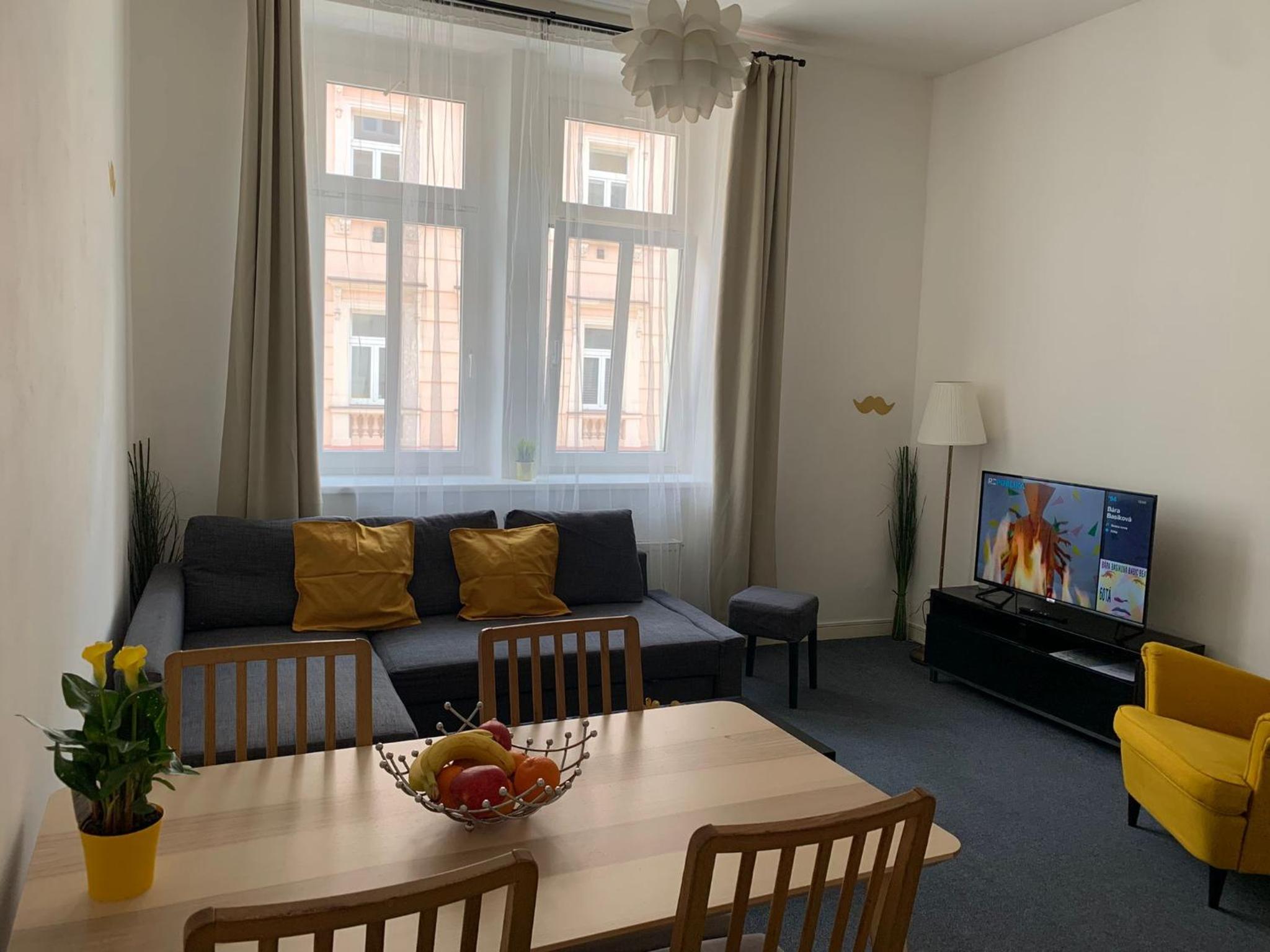 Little Tom Apartments