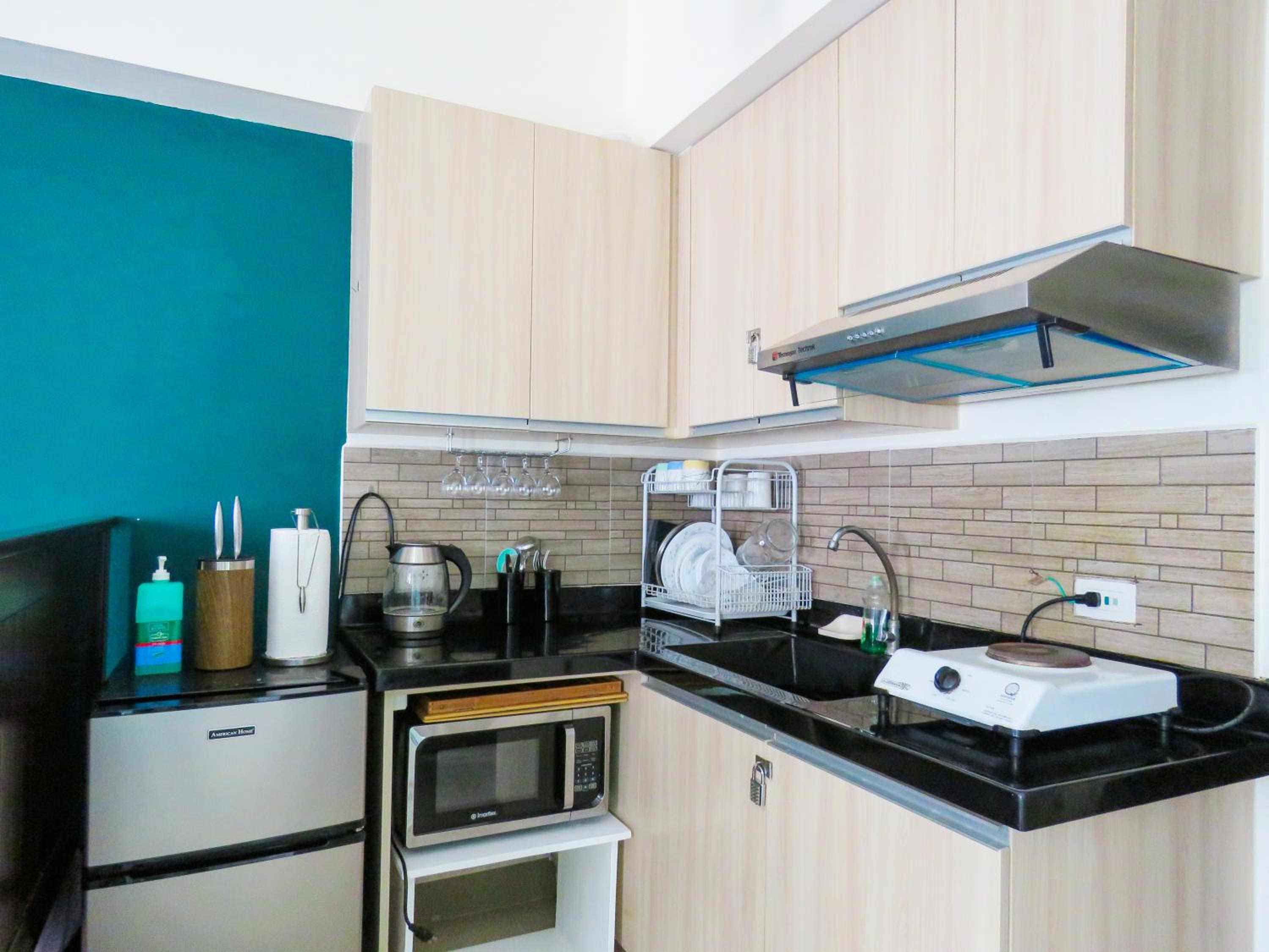Mabolo Garden Flats Poolside Unit