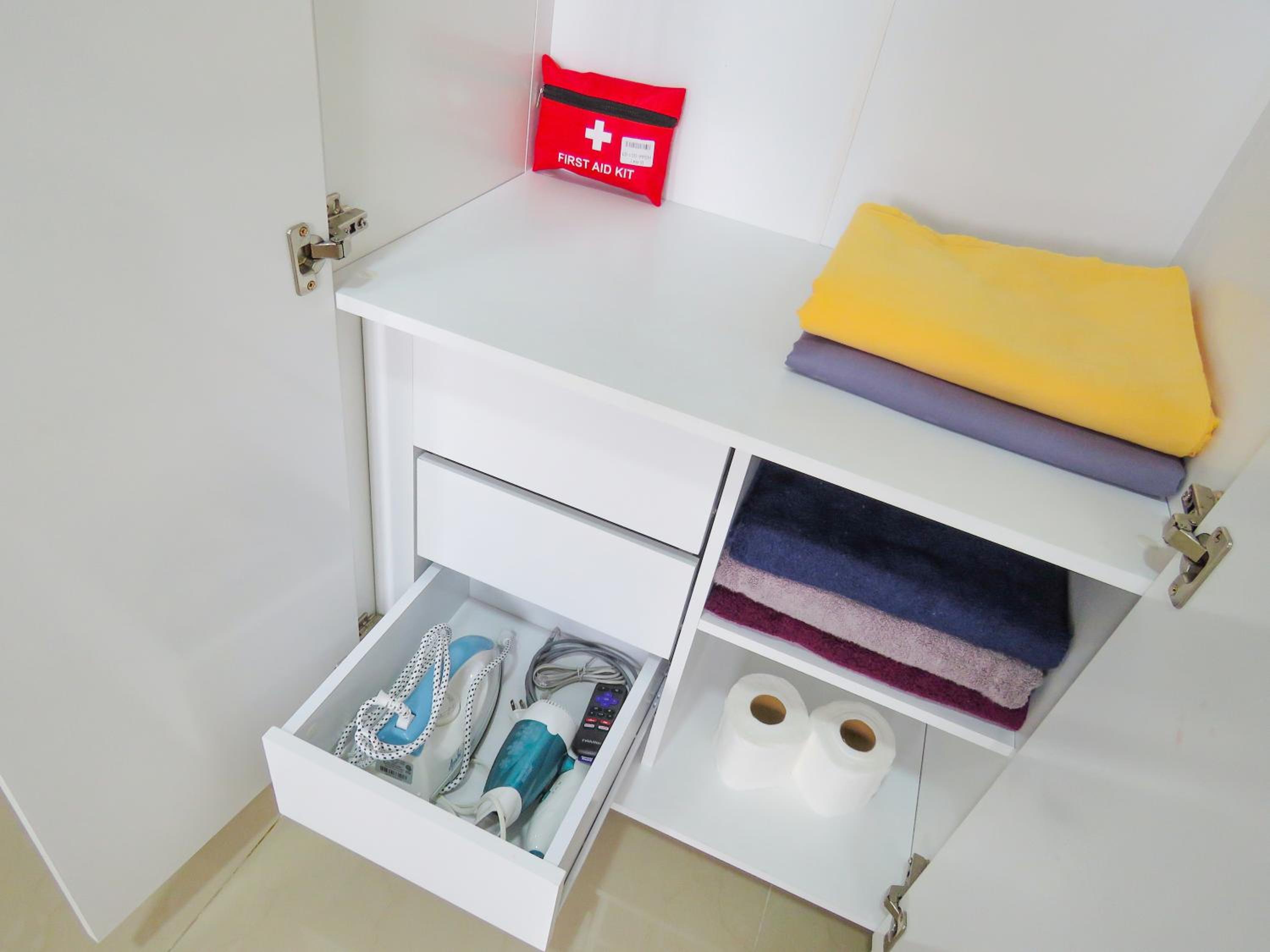 Mabolo Garden Flats Poolside Unit, photo 18