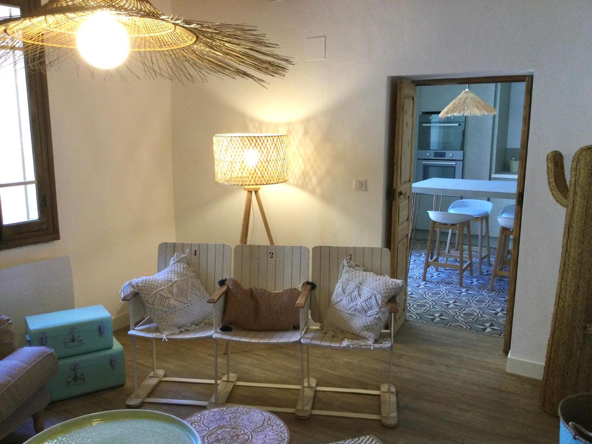 La Bohème. Maison de village cosy, jardin et spa. view 3