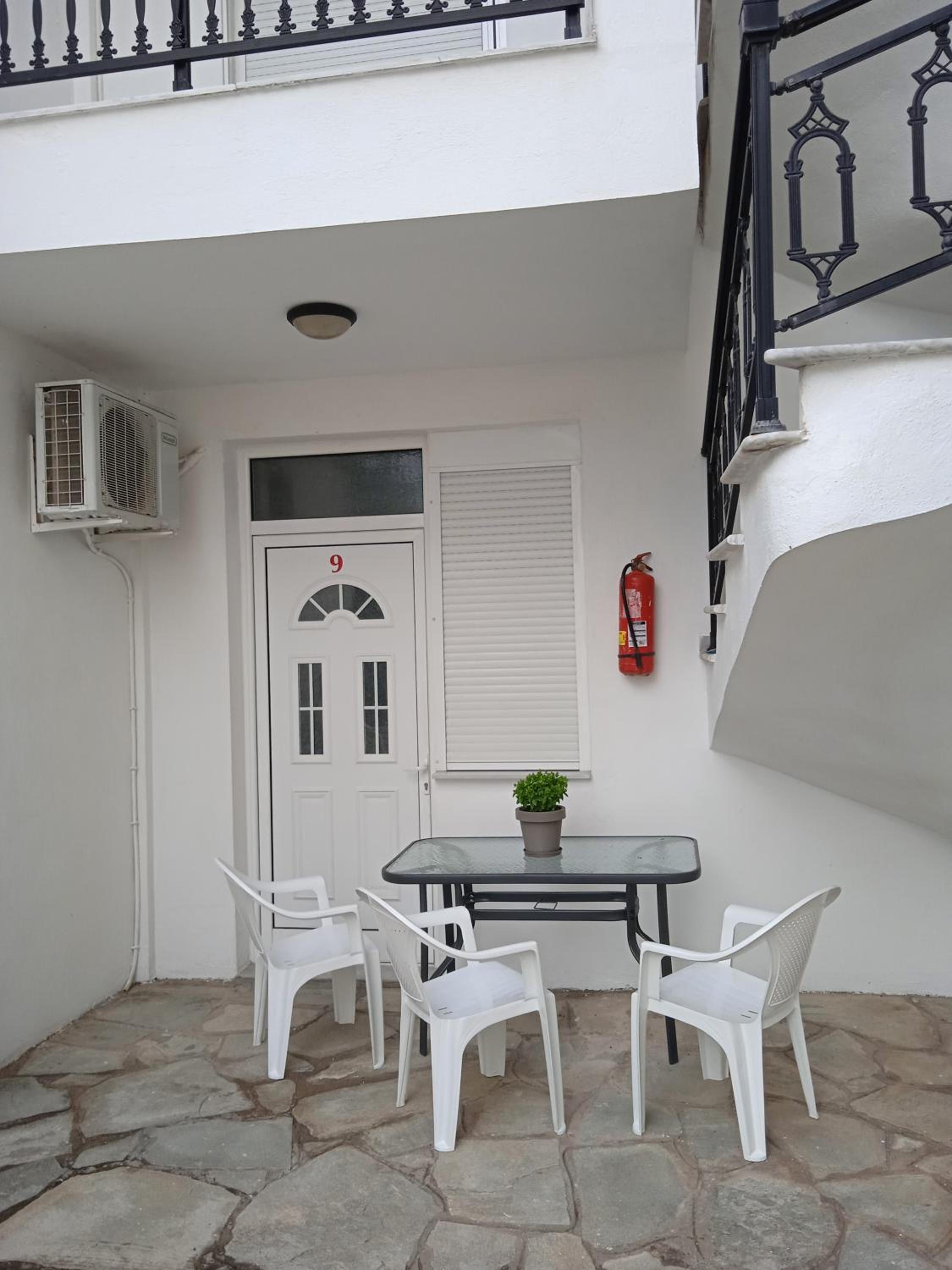 balcony